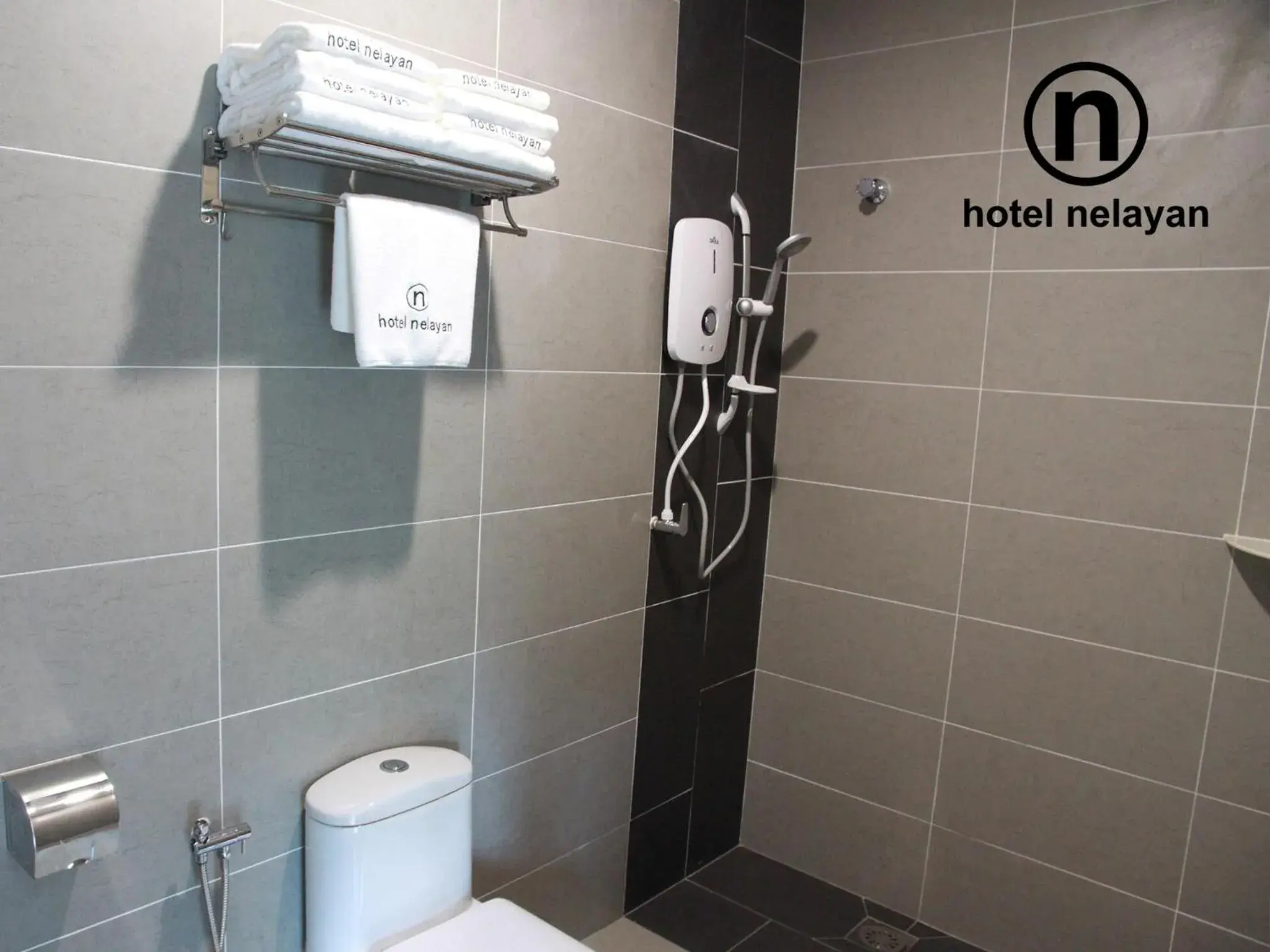 Deluxe Room in Hotel Nelayan Deluxe Room in Hotel Nelayan