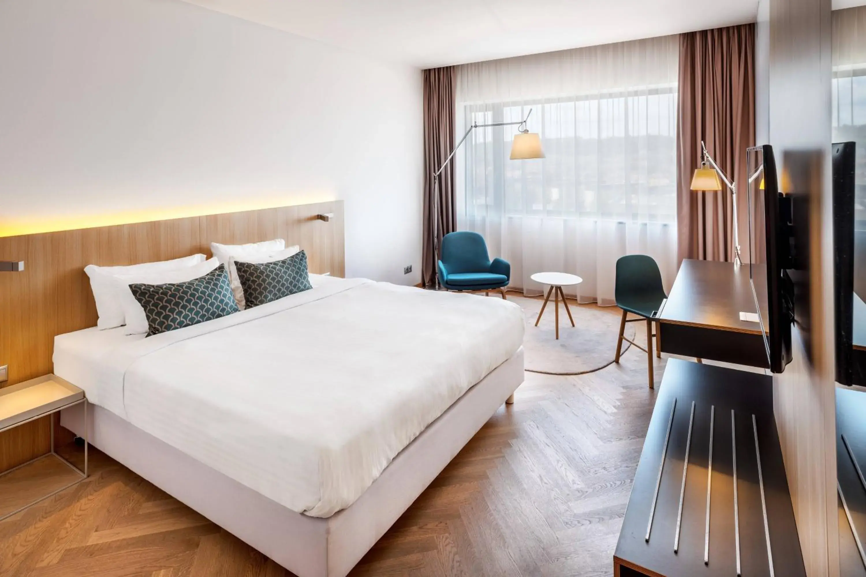 Double Room with a King Bed in Courtyard by Marriott Brno Double Room with a King Bed in Courtyard by Marriott Brno