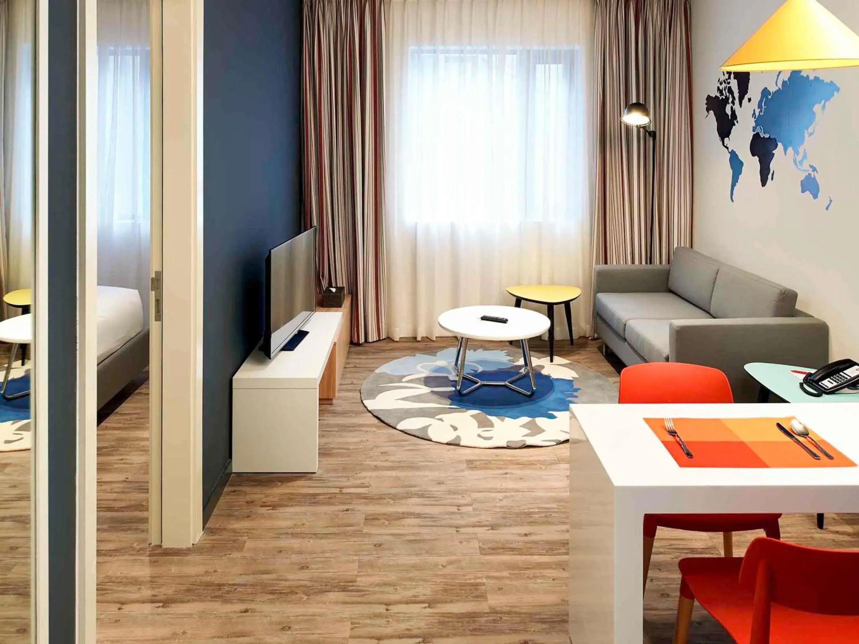 King Studio - Complimentary Round-trip Transfer to International Terminal upon request in Ibis Saigon Airport King Studio - Complimentary Round-trip Transfer to International Terminal upon request in Ibis Saigon Airport