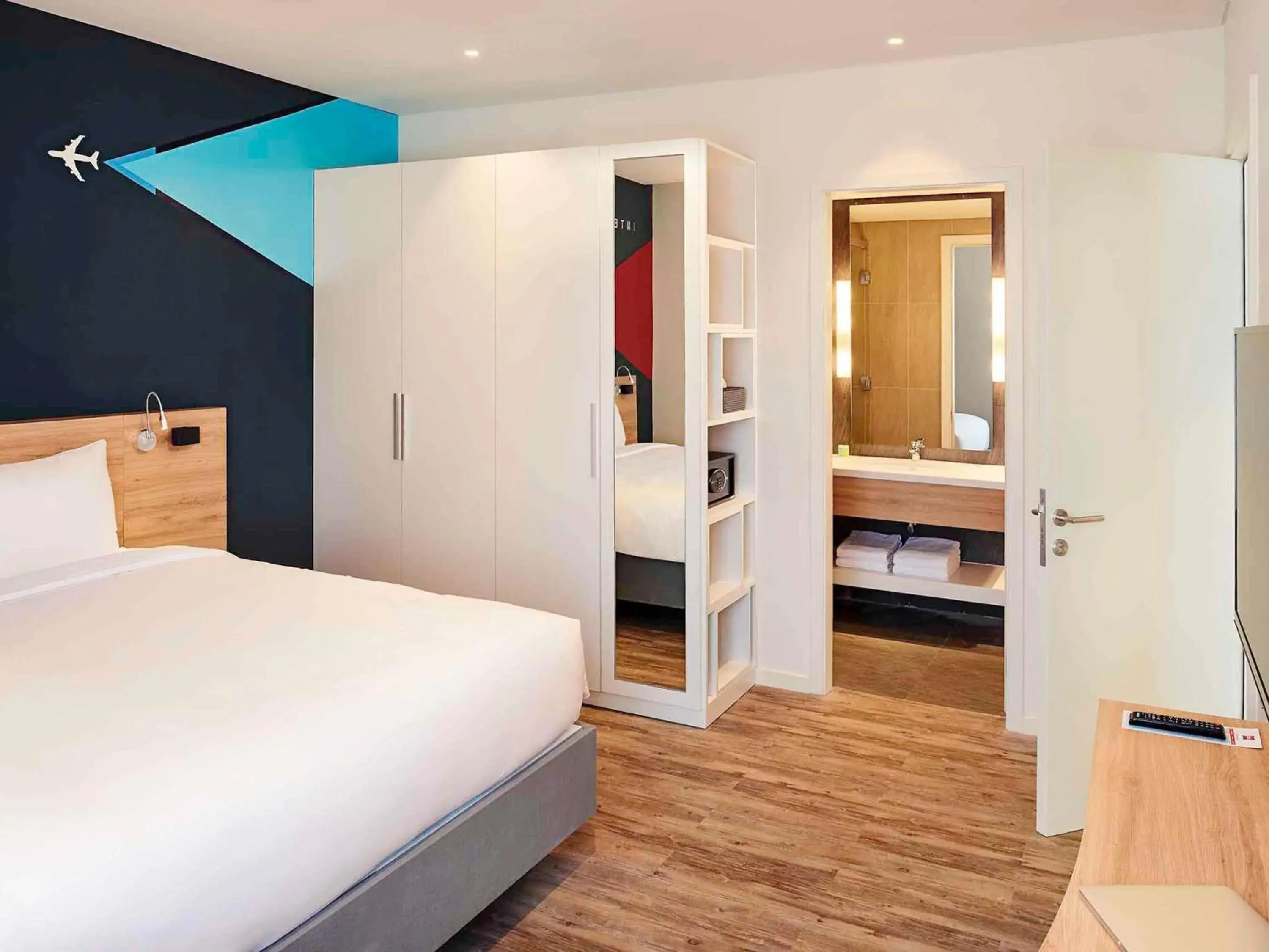 One-Bedroom Apartment - Complimentary Round-trip Transfer to International Terminal upon request in Ibis Saigon Airport One-Bedroom Apartment - Complimentary Round-trip Transfer to International Terminal upon request in Ibis Saigon Airport