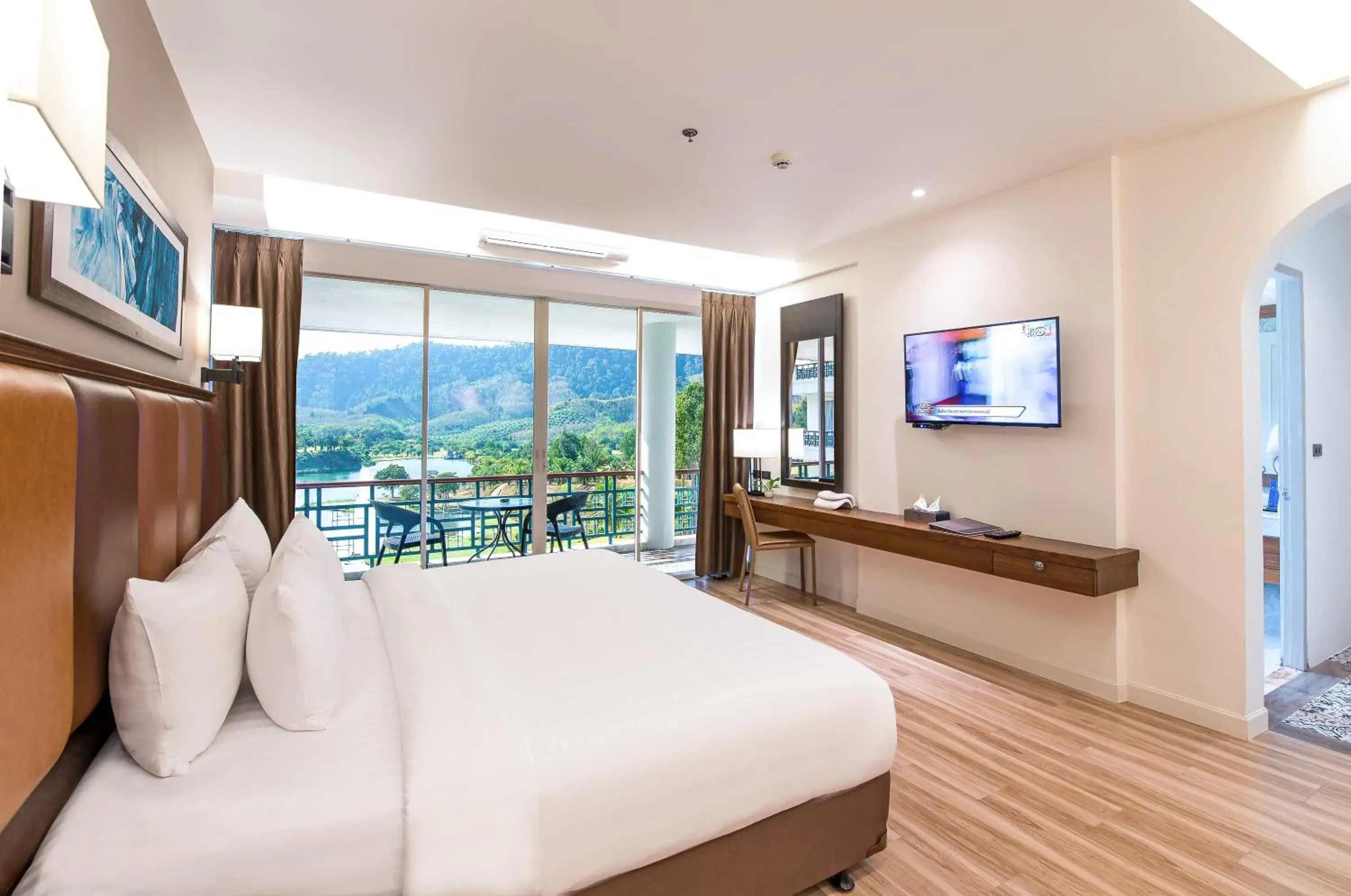 The Valley Deluxe Golf View Room in Katathong Golf Resort & Spa The Valley Deluxe Golf View Room in Katathong Golf Resort & Spa