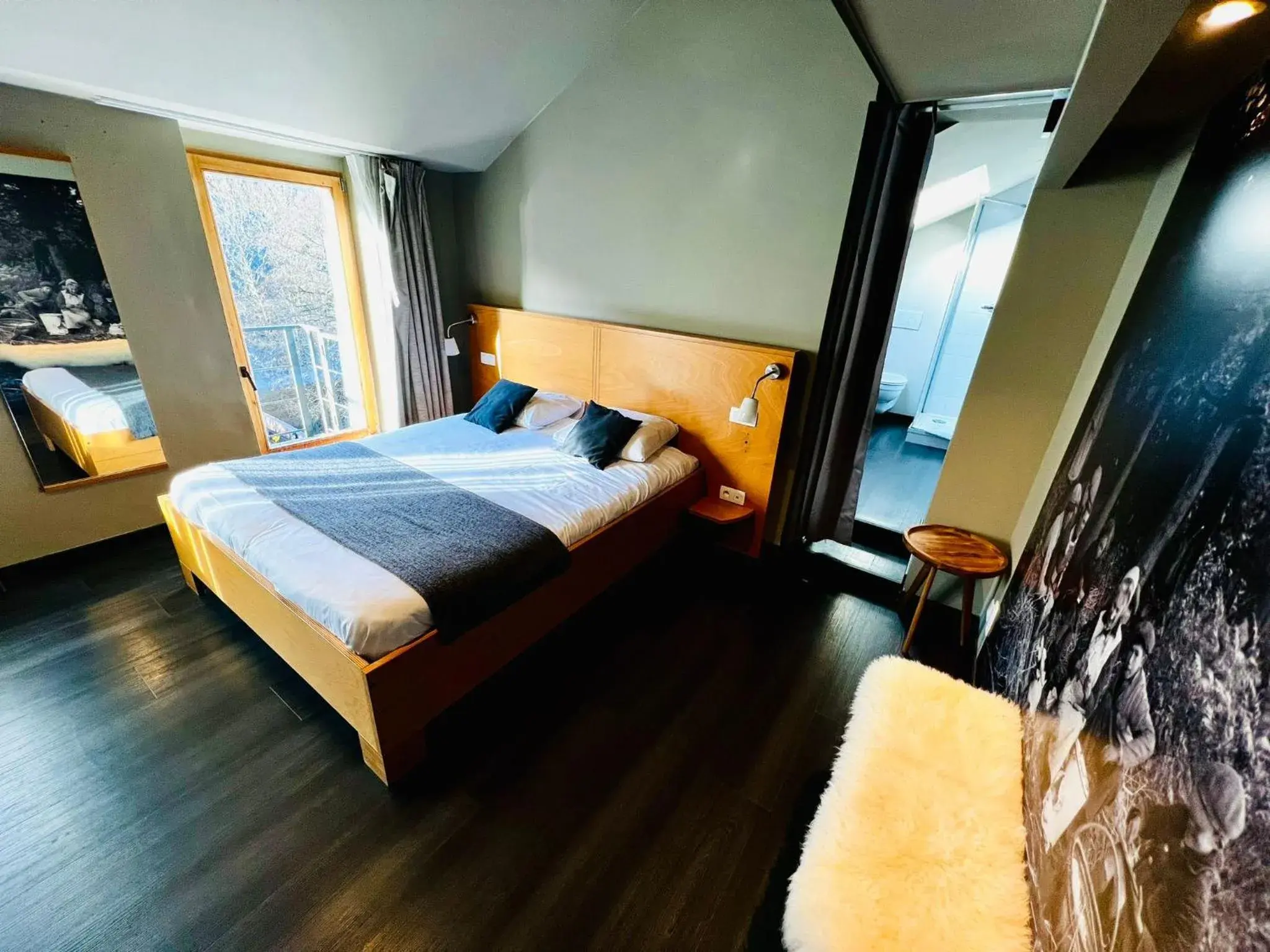 Family Room (2 Adults + 2 Children) in Hôtel Val de Poix- Logis Hôtel Restaurant Family Room (2 Adults + 2 Children) in Hôtel Val de Poix- Logis Hôtel Restaurant