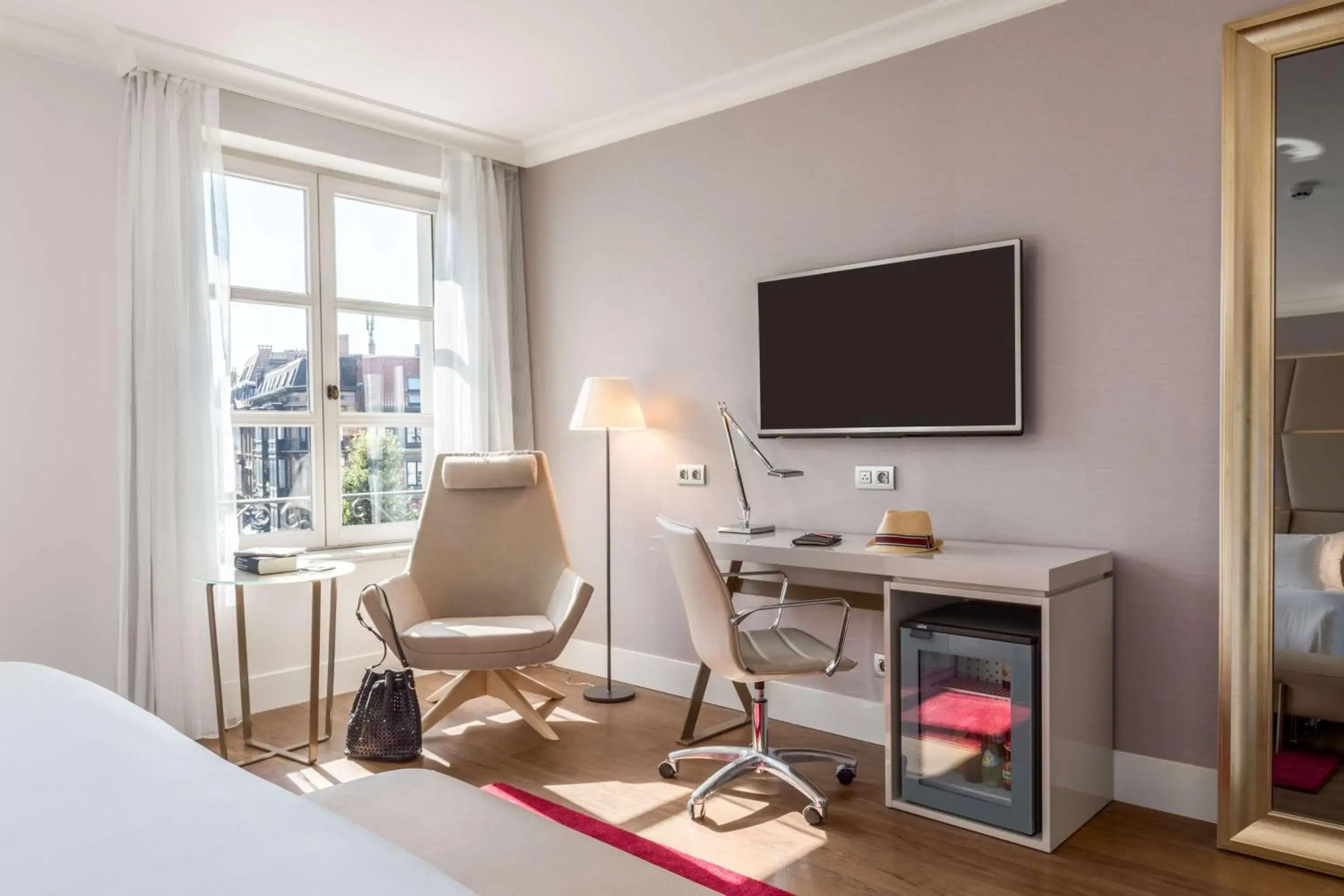 Premium Double or Twin Room with View in NH Collection Brussels Grand Sablon Premium Double or Twin Room with View in NH Collection Brussels Grand Sablon