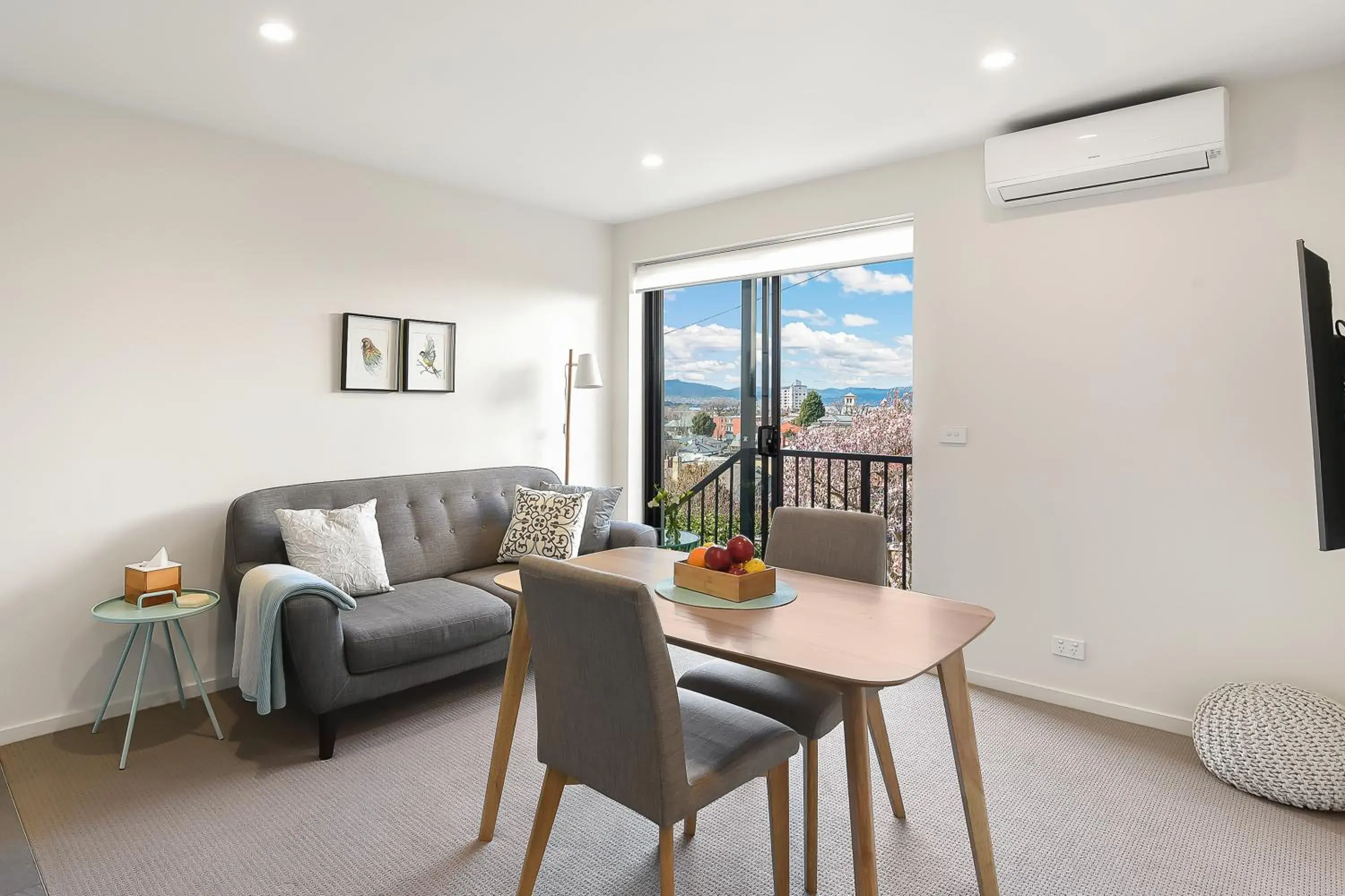 Deluxe One-Bedroom Apartment - 3 in 110 Hampden Apartments Deluxe One-Bedroom Apartment - 3 in 110 Hampden Apartments