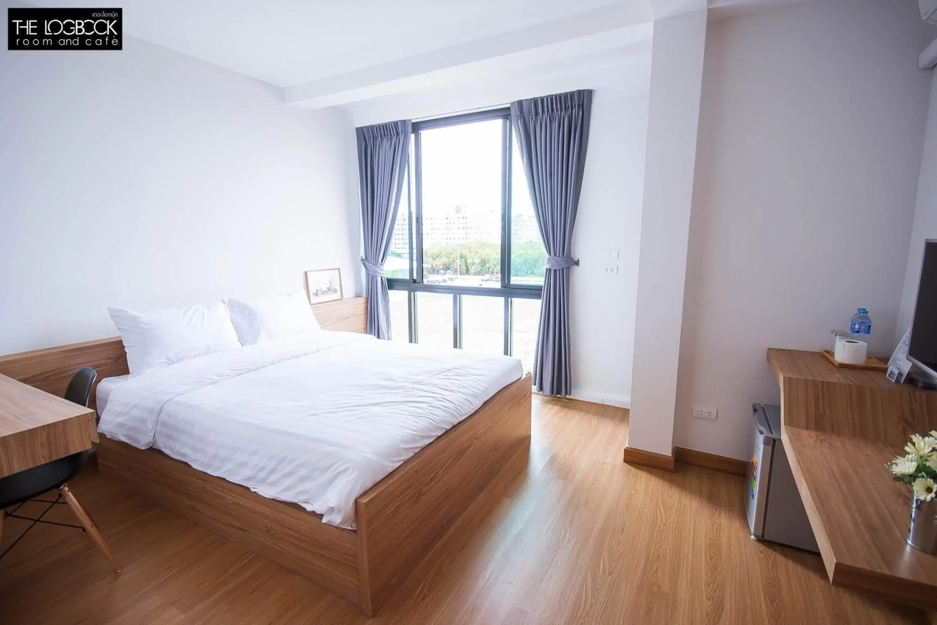 Standard Double Room in The LogBook Room and Cafe' Standard Double Room in The LogBook Room and Cafe'