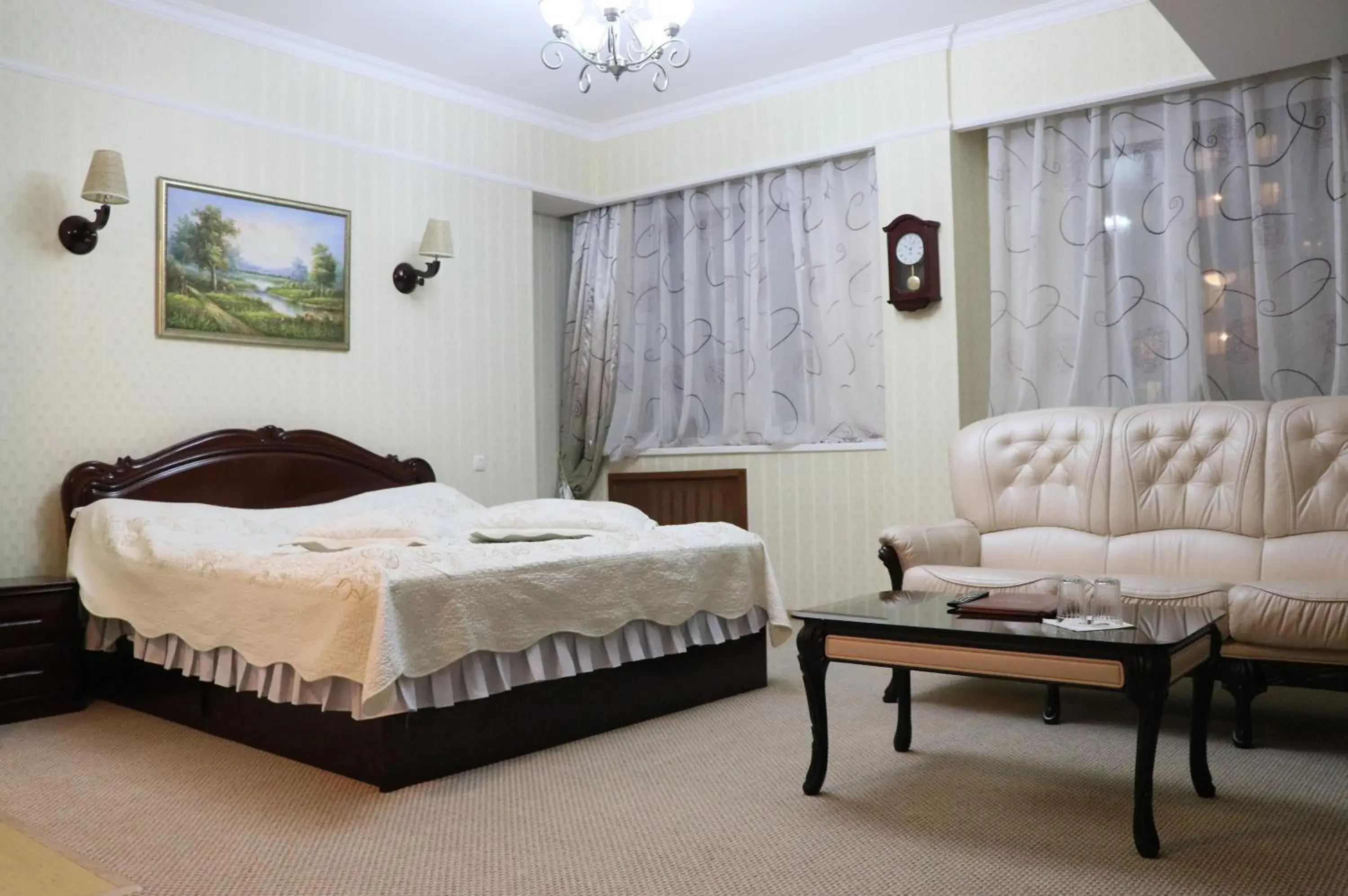 Deluxe Double Room in Hotel Botakoz Deluxe Double Room in Hotel Botakoz