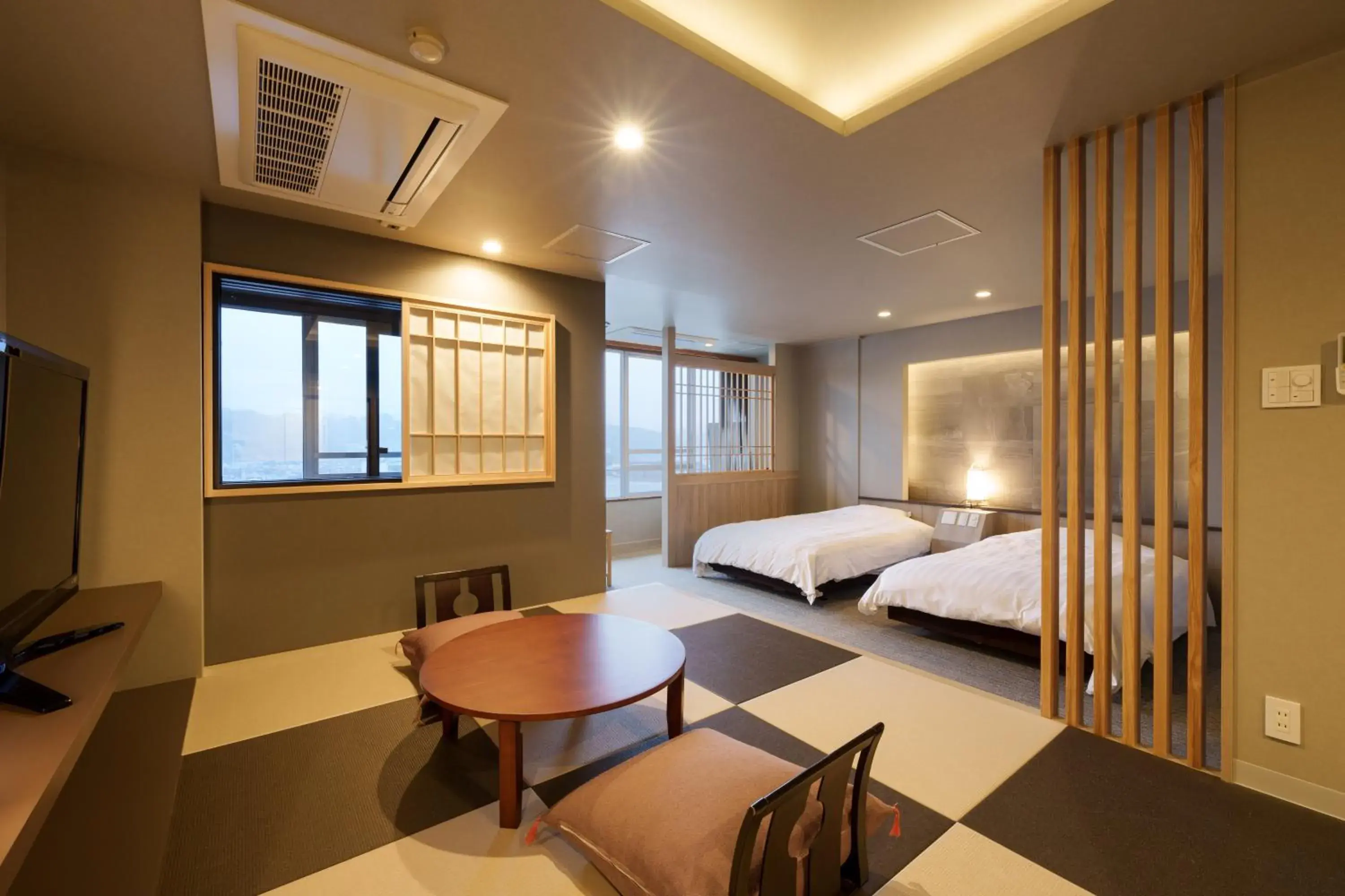 Premium Japanese-Western Style Room 701 with Hot Spring with Mikuma River View Non-Smoking - single occupancy in Hita Onsen Kizantei Hotel Premium Japanese-Western Style Room 701 with Hot Spring with Mikuma River View Non-Smoking - single occupancy in Hita Onsen Kizantei Hotel