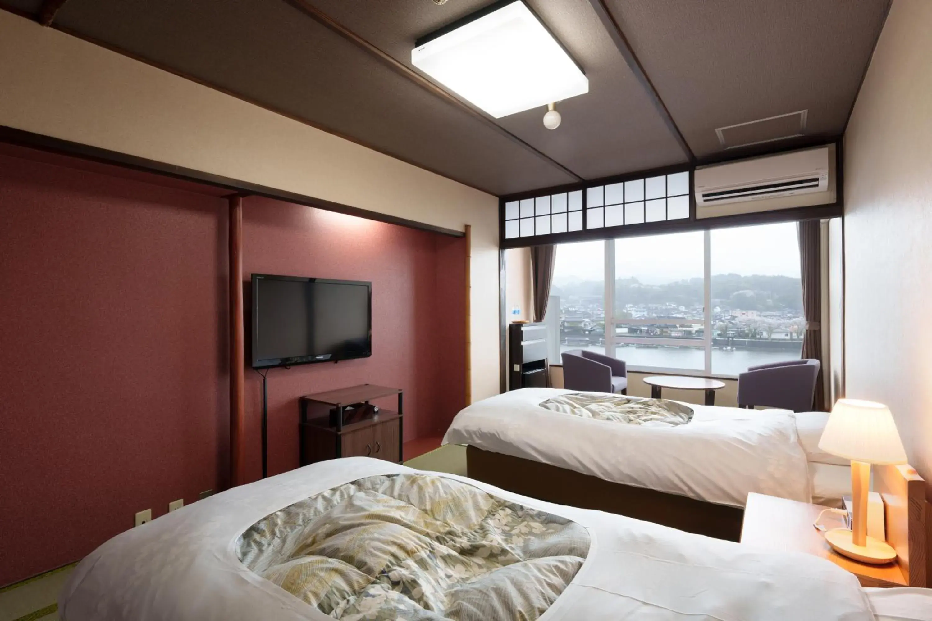 Standard Japanese-Style Twin Room with Mikuma River View Non-Smoking - single occupancy in Hita Onsen Kizantei Hotel Standard Japanese-Style Twin Room with Mikuma River View Non-Smoking - single occupancy in Hita Onsen Kizantei Hotel