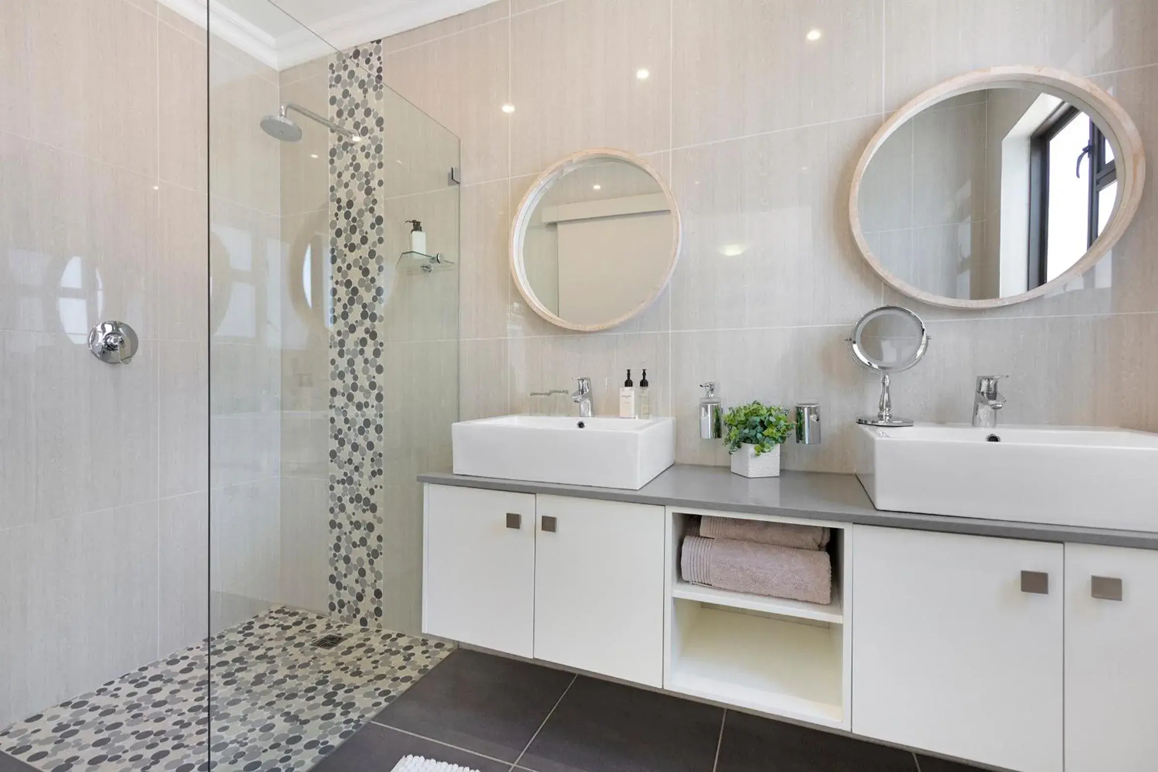 Comfort Double Room in 2 On Lismore Guesthouse Comfort Double Room in 2 On Lismore Guesthouse