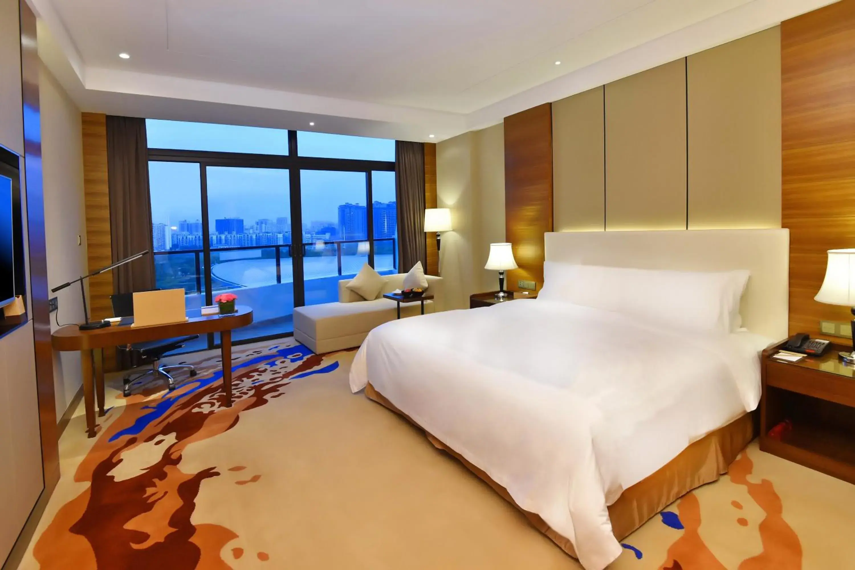 Business Queen Room in Grand Skylight International Hotel Huizhou Business Queen Room in Grand Skylight International Hotel Huizhou