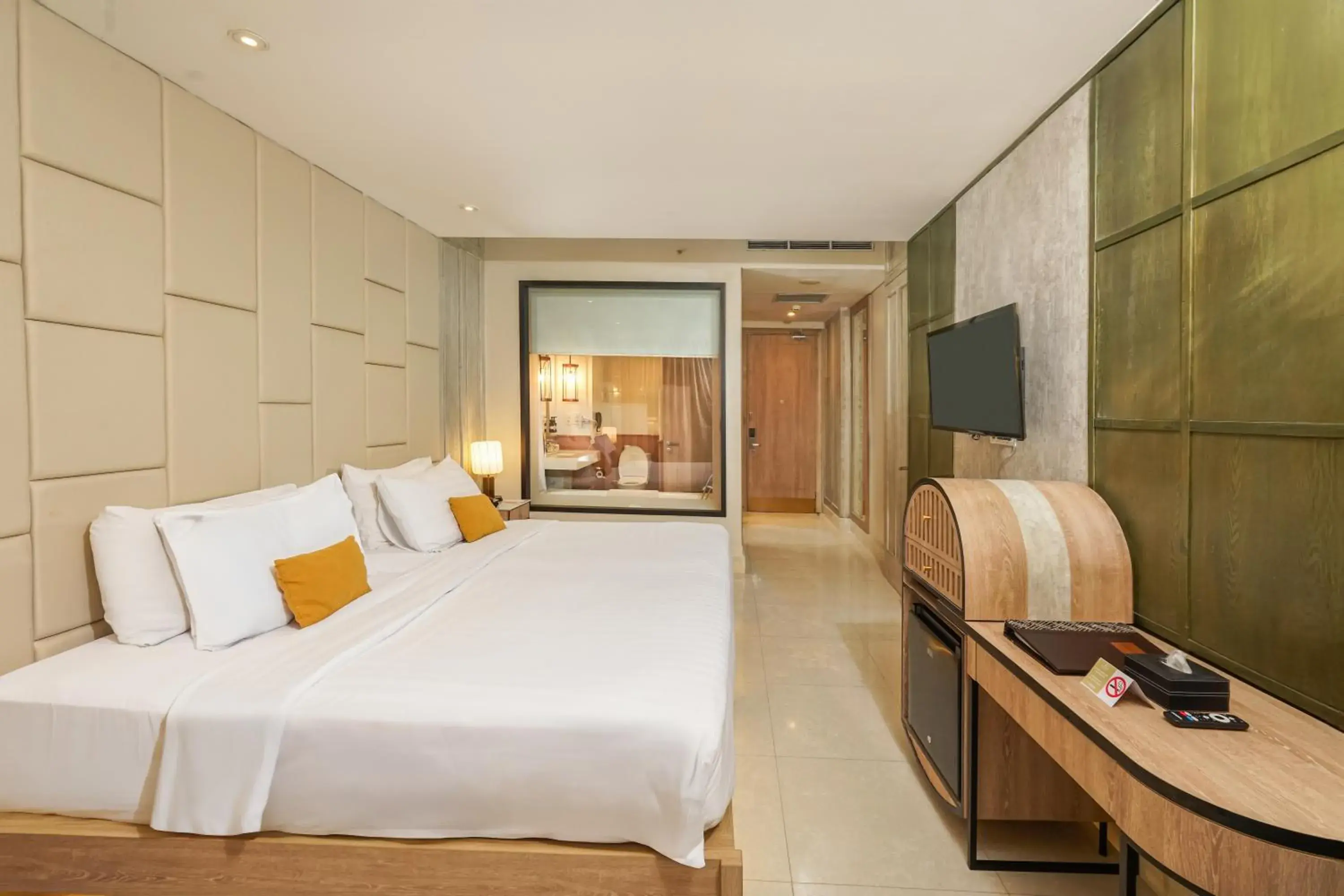 Deluxe Double or Twin Room with Balcony in Jambuluwuk Oceano Seminyak Hotel Deluxe Double or Twin Room with Balcony in Jambuluwuk Oceano Seminyak Hotel
