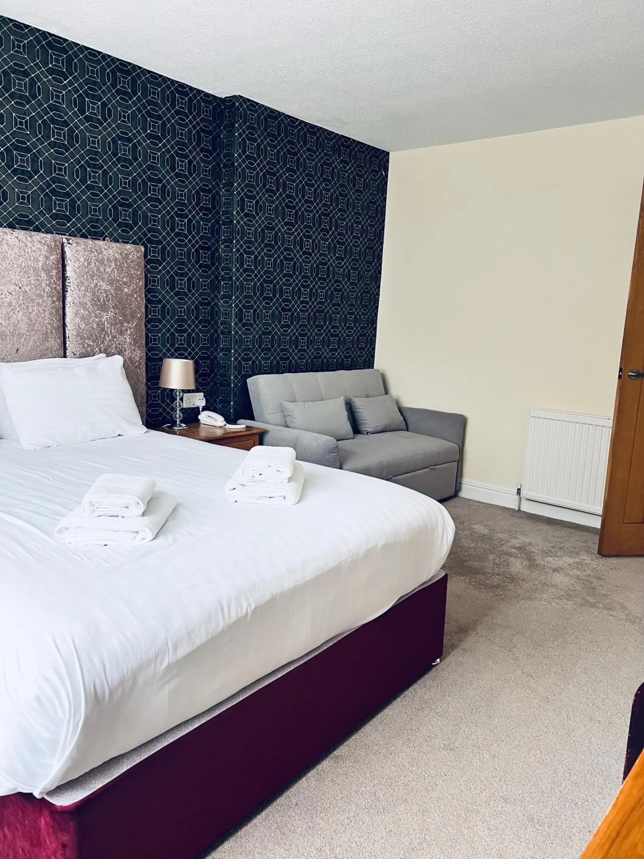 Family Room (2 Adults + 1 Child) in Merrion Hotel Family Room (2 Adults + 1 Child) in Merrion Hotel