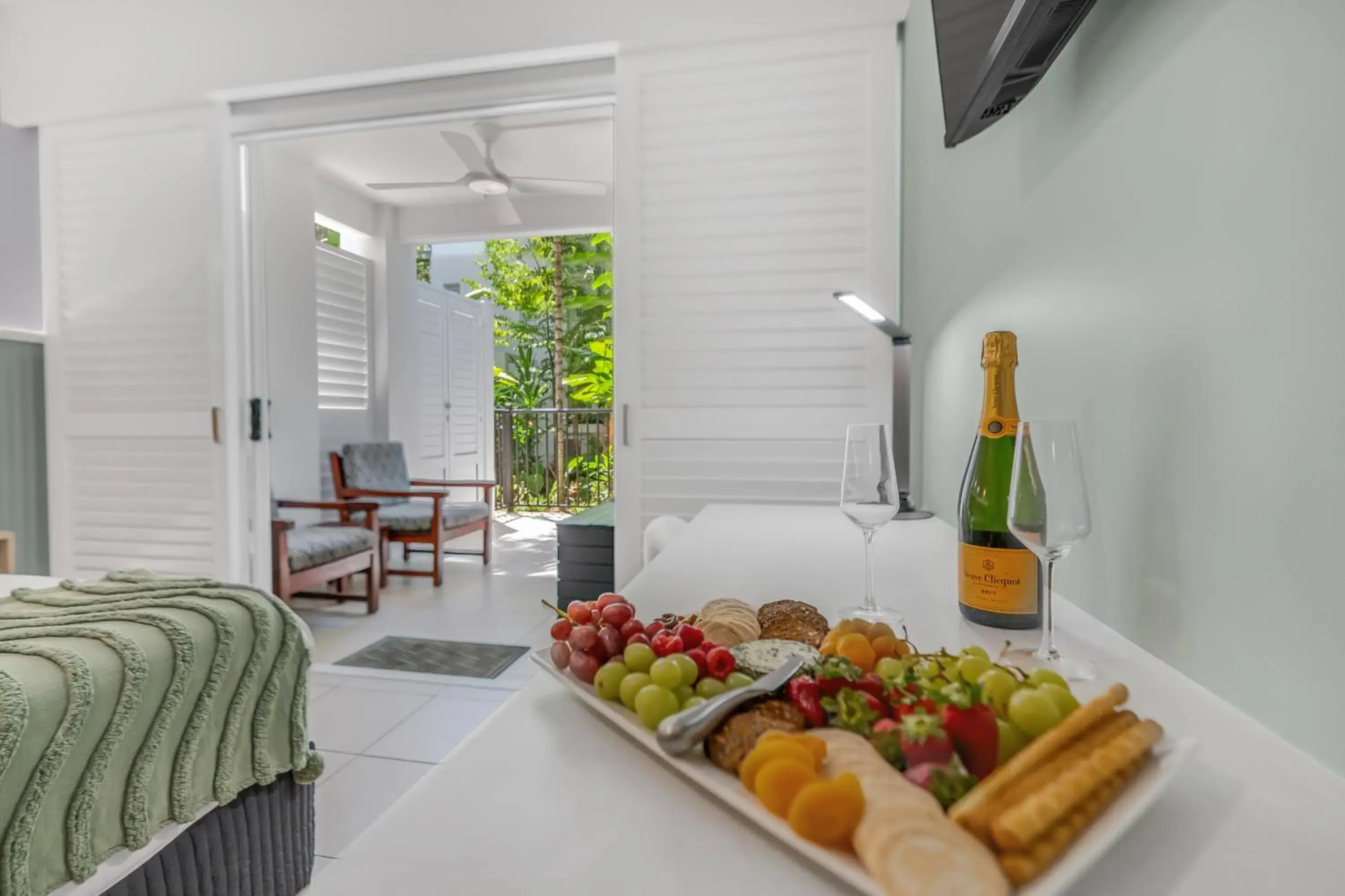 Elysium Private Apartments at Beach Club & Spa Elysium Private Apartments at Beach Club & Spa