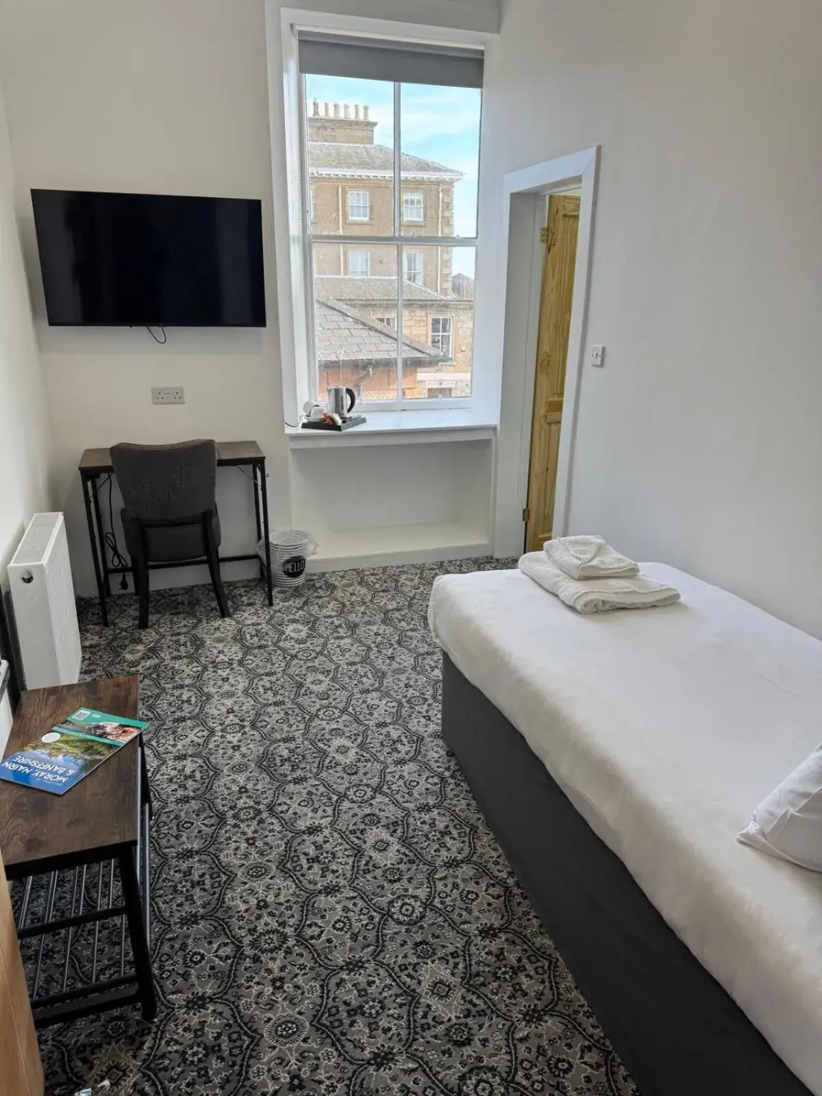 Deluxe Single Room - single occupancy in The Royal Hotel Elgin Deluxe Single Room - single occupancy in The Royal Hotel Elgin