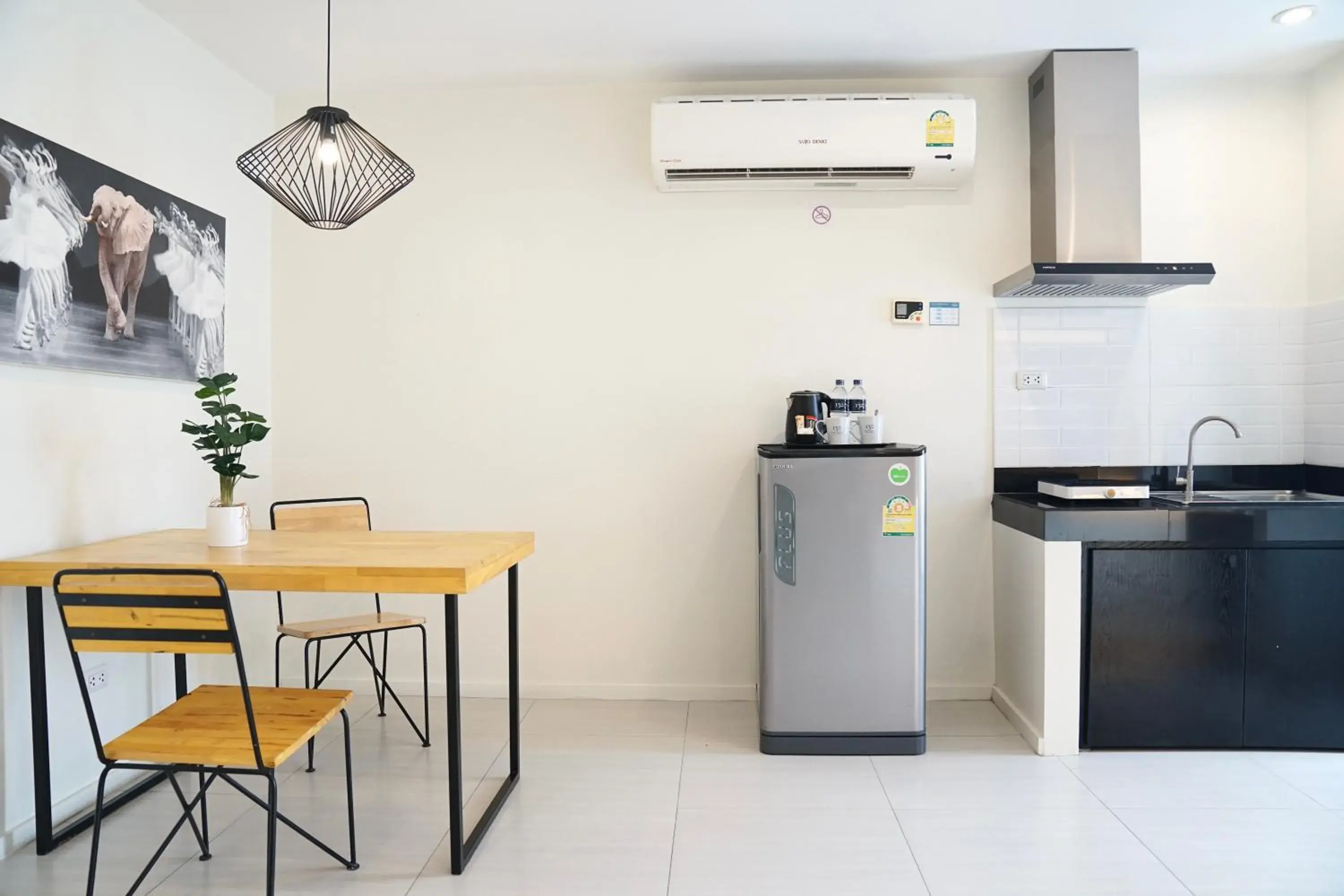 Grand Deluxe Suite in 130 Hotel & Residence Bangkok Grand Deluxe Suite in 130 Hotel & Residence Bangkok