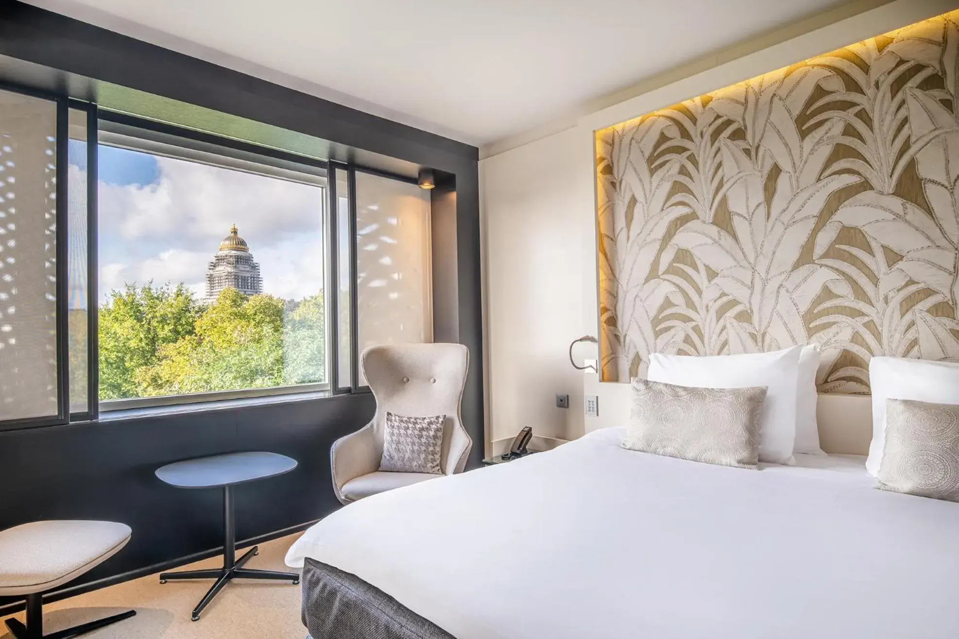 Superior Vista Double Room in The Hotel Brussels Superior Vista Double Room in The Hotel Brussels