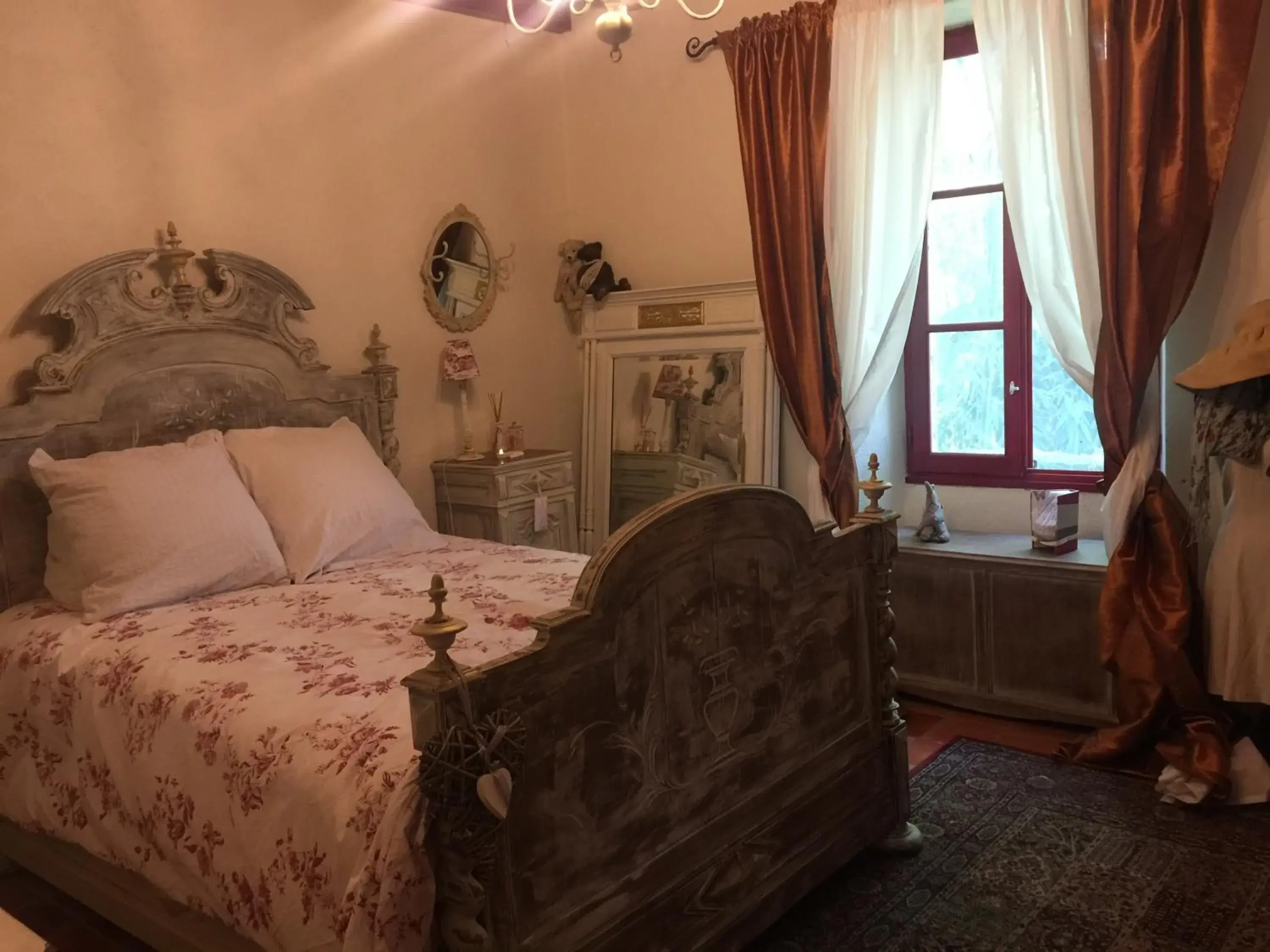 Deluxe Queen Room in Le Peyrail Deluxe Queen Room in Le Peyrail