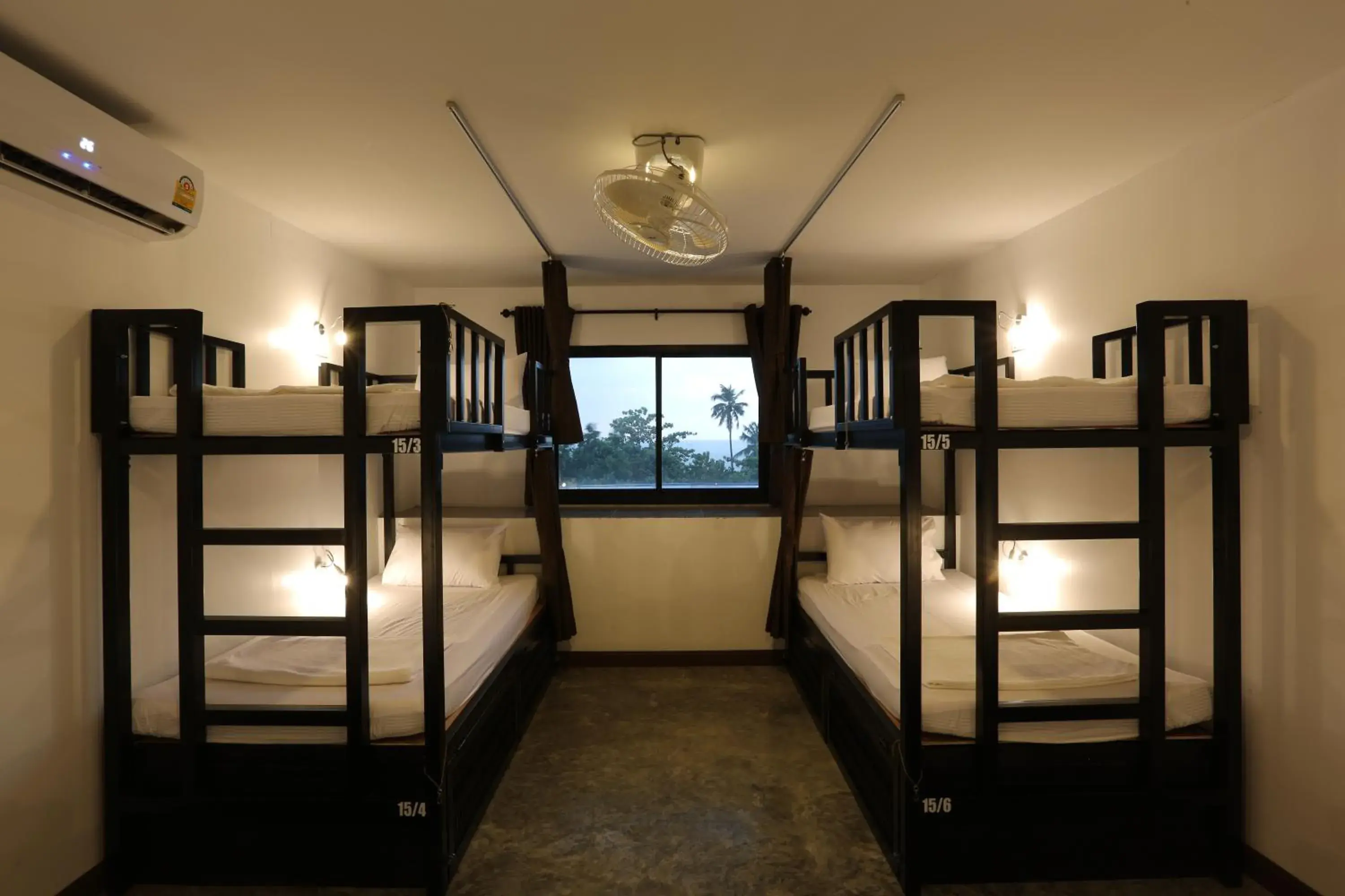 Bed in 10-Bed Female Dormitory Room in Balcony Party Hostel - 18-40 Bed in 10-Bed Female Dormitory Room in Balcony Party Hostel - 18-40