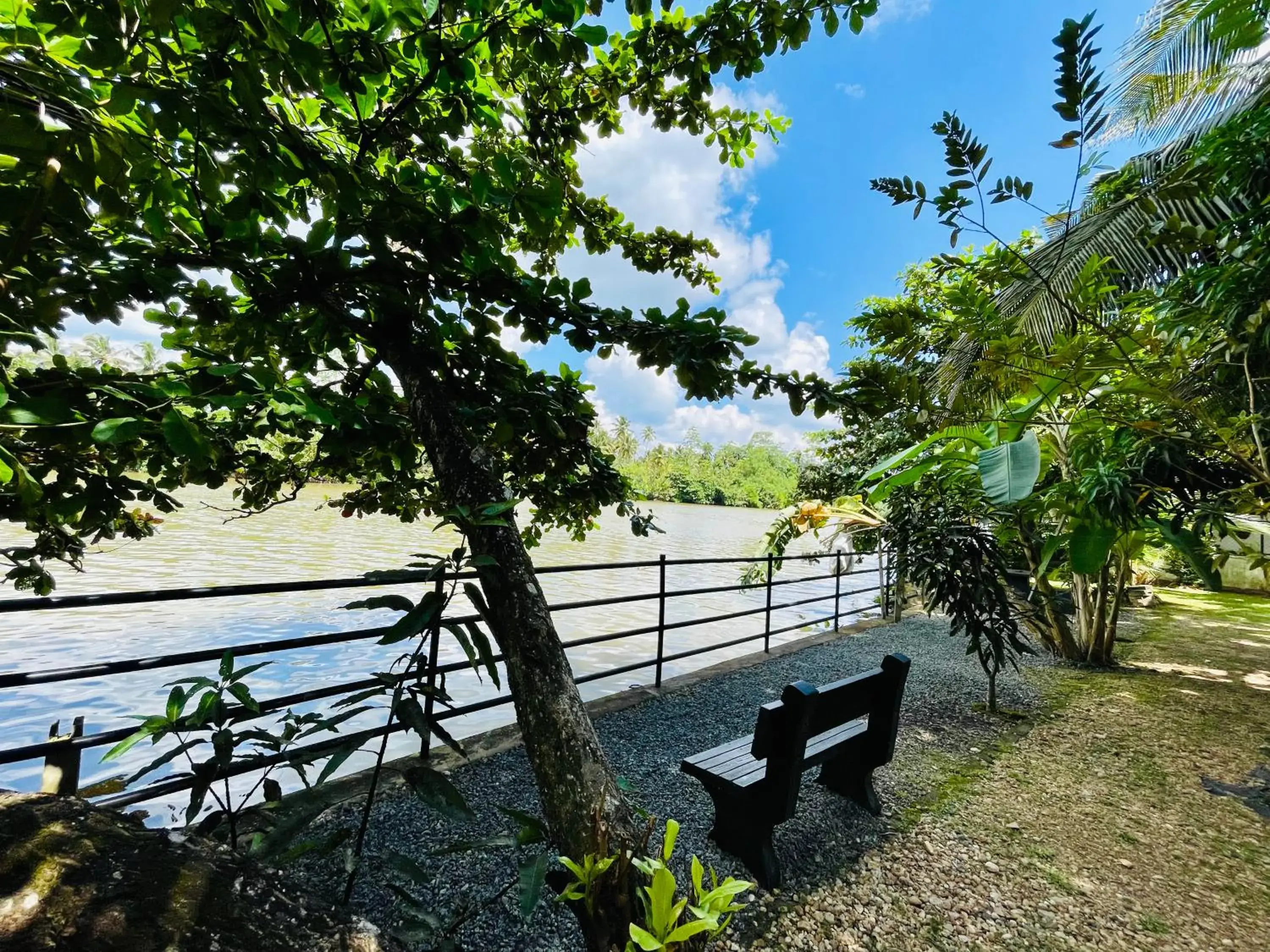 Pelli Riverine Pelli Riverine