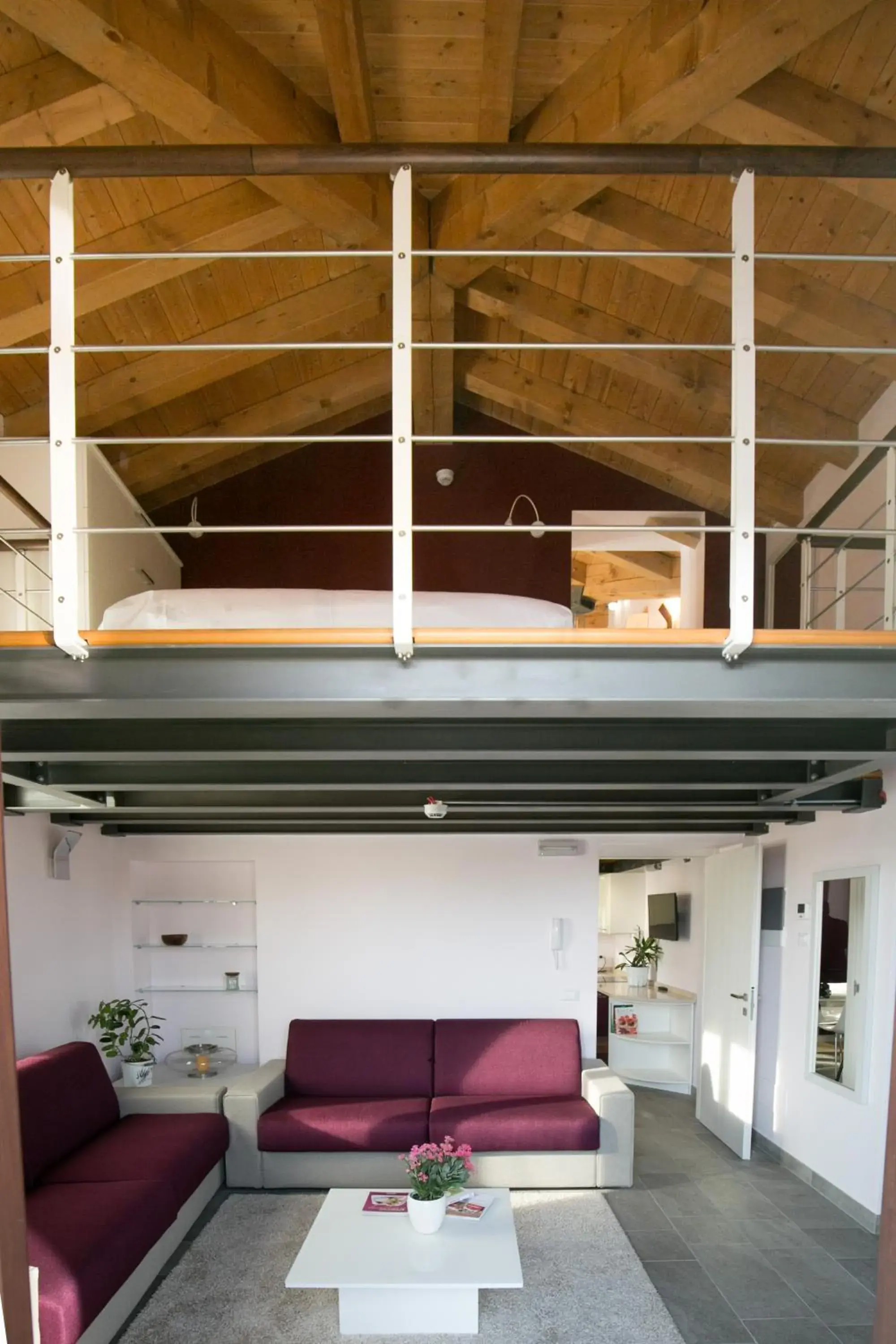 Apartment - Split Level with Naviglio view in VERSOVERDE HOTEL Alzaia Naviglio Grande Apartment - Split Level with Naviglio view in VERSOVERDE HOTEL Alzaia Naviglio Grande