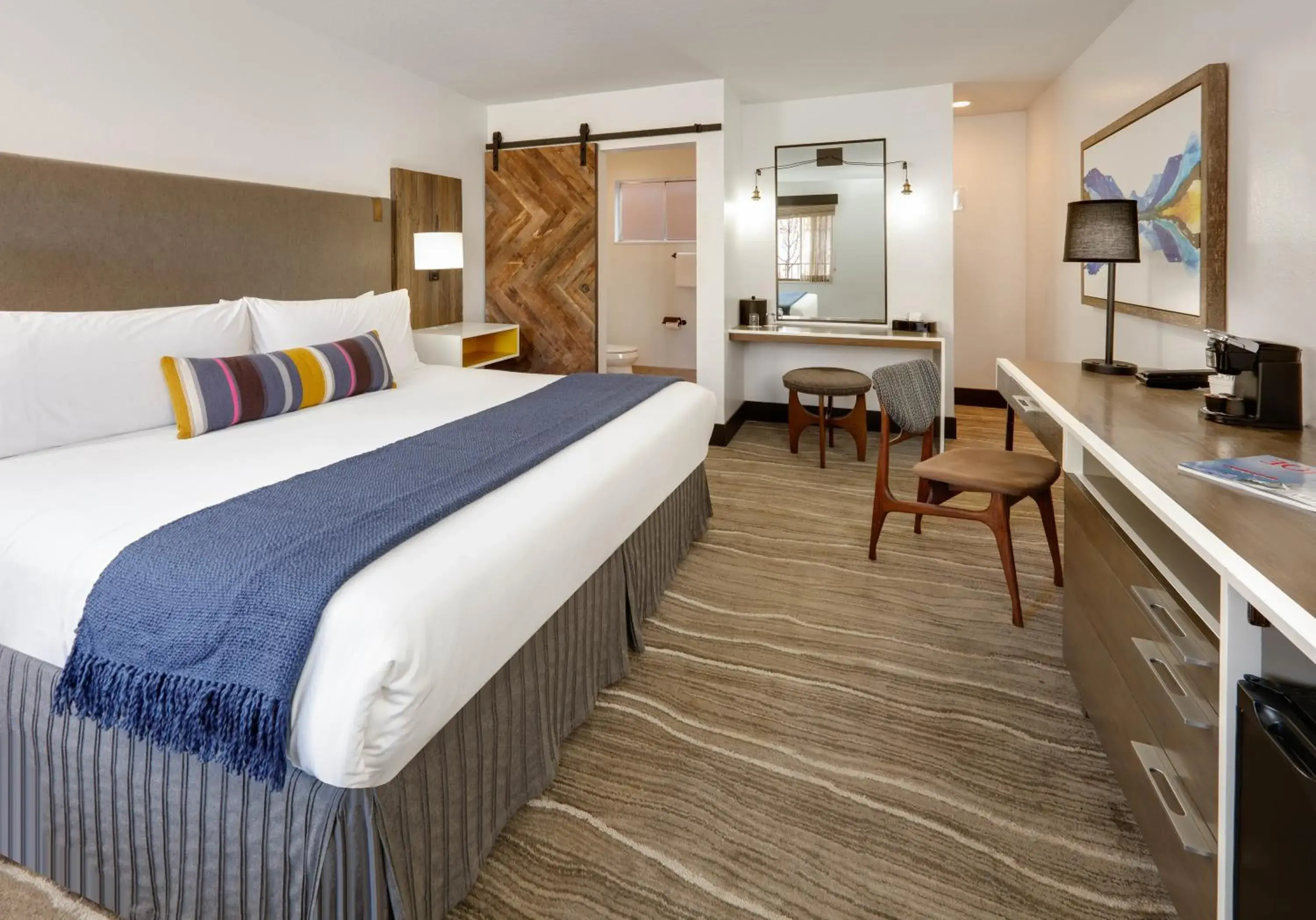 King Room Mobility Access– Heavenly building in Hotel Becket, BW Signature Collection King Room Mobility Access– Heavenly building in Hotel Becket, BW Signature Collection