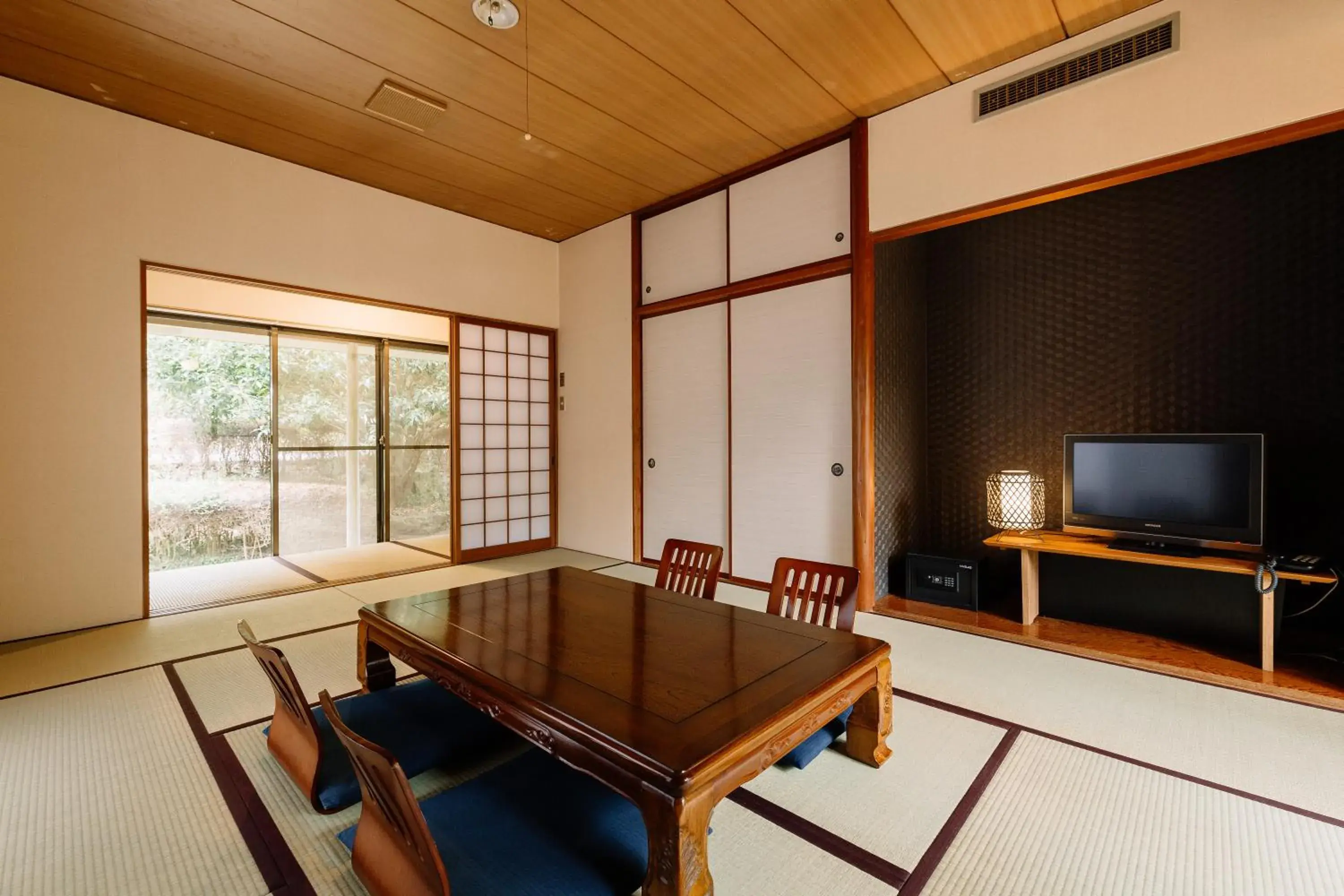 Superior Family Room in Hisaeya Ryokan Superior Family Room in Hisaeya Ryokan