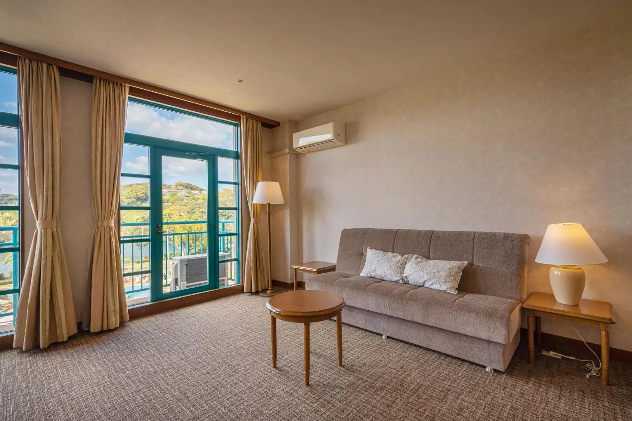 Deluxe Twin Room with Separate Bathroom - Non-Smoking in Ooedo Onsen Monogatari Premium Saikaibashi Deluxe Twin Room with Separate Bathroom - Non-Smoking in Ooedo Onsen Monogatari Premium Saikaibashi