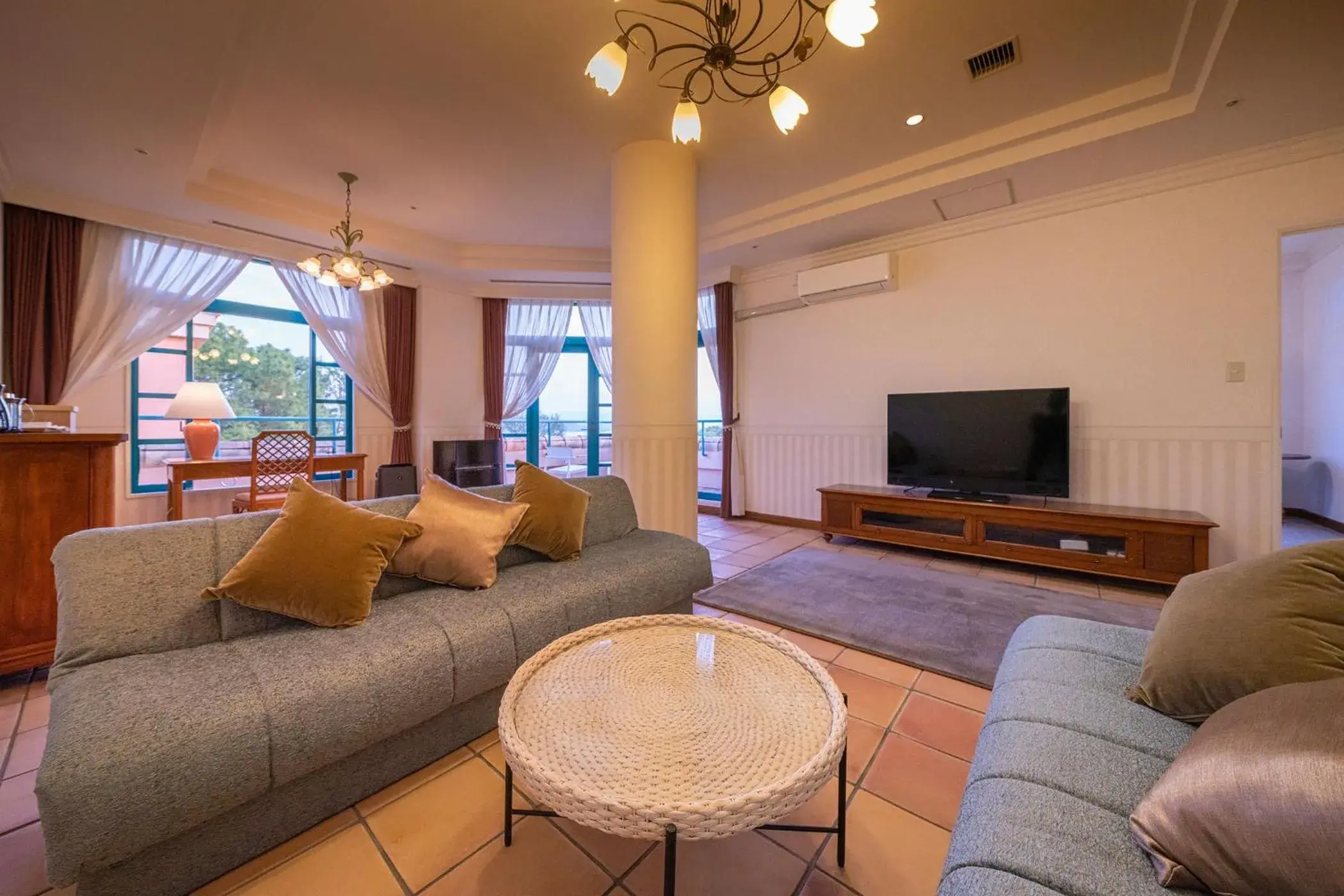 King Suite - single occupancy in Ooedo Onsen Monogatari Premium Saikaibashi King Suite - single occupancy in Ooedo Onsen Monogatari Premium Saikaibashi