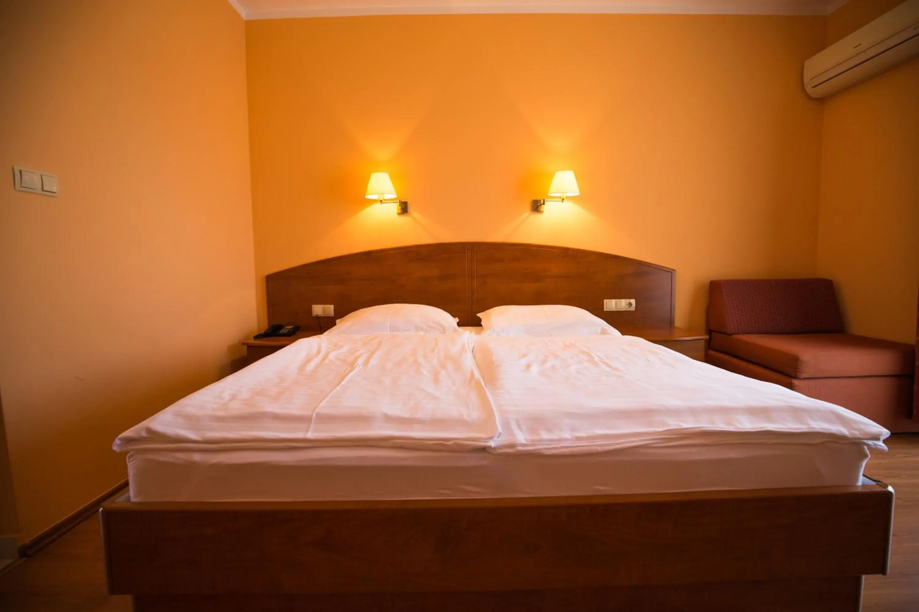 Double Room with Mountain View - single occupancy in Villa Tamaris Double Room with Mountain View - single occupancy in Villa Tamaris