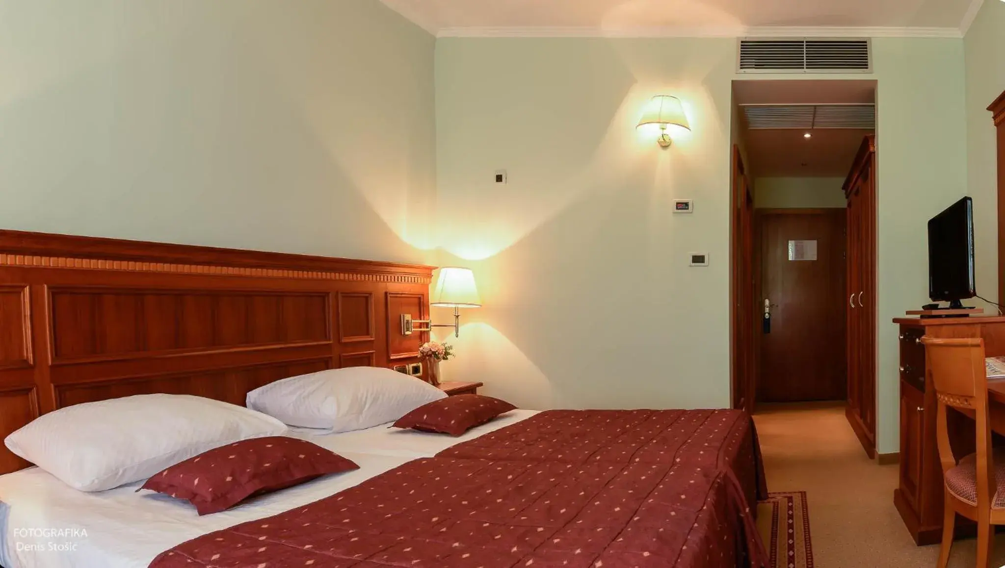 Superior Double or Twin Room in Boutique Hotel Korana Srakovcic Superior Double or Twin Room in Boutique Hotel Korana Srakovcic