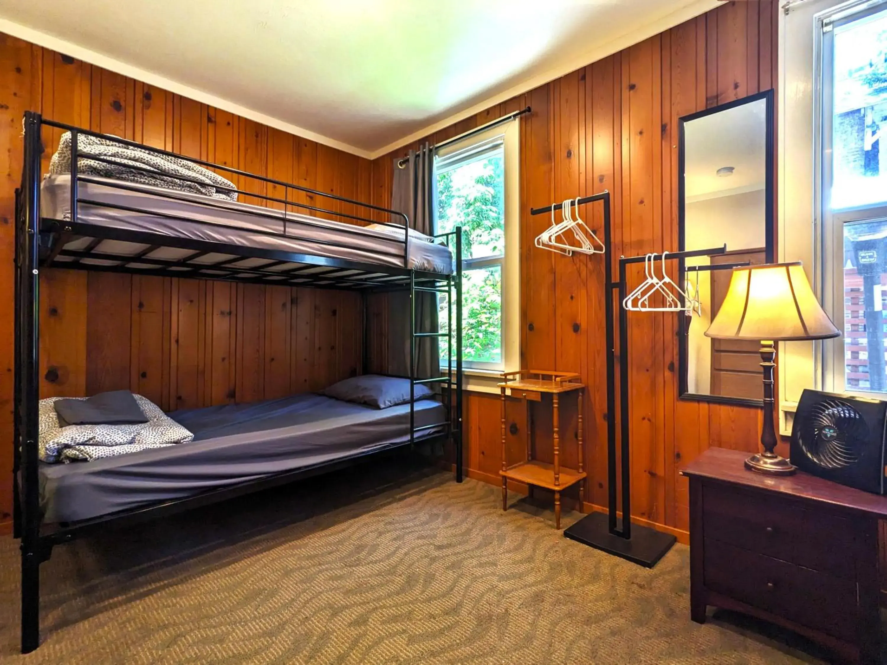 Bed in 4-Bed Female Dormitory Room in Bunk & Brew Historic Lucas House - Hostel Bed in 4-Bed Female Dormitory Room in Bunk & Brew Historic Lucas House - Hostel