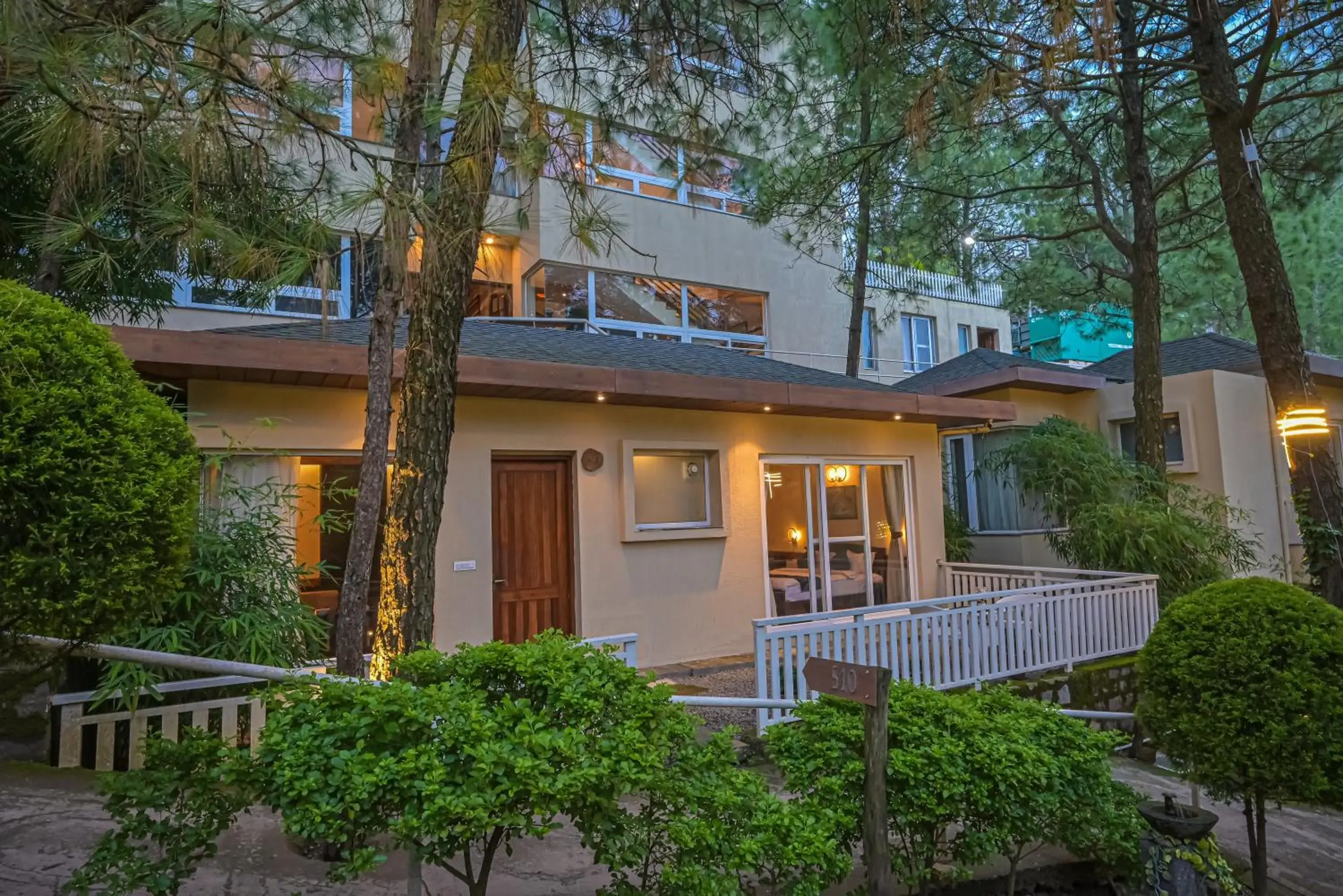 Premium Cottage with Garden View in Jungle Lodge Resort Premium Cottage with Garden View in Jungle Lodge Resort