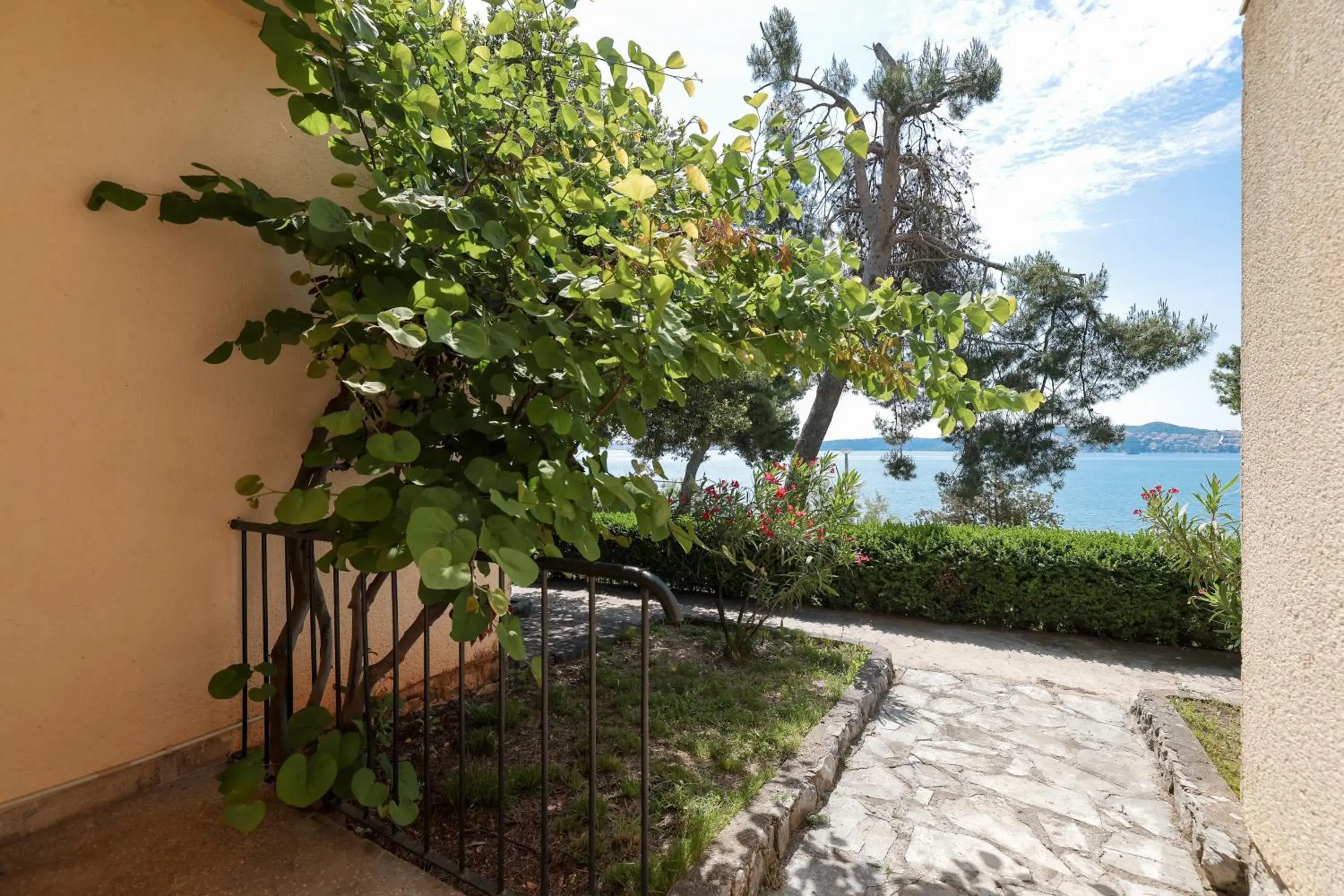 Single Room Seaside Patio in Hotel Val All Inclusive Single Room Seaside Patio in Hotel Val All Inclusive