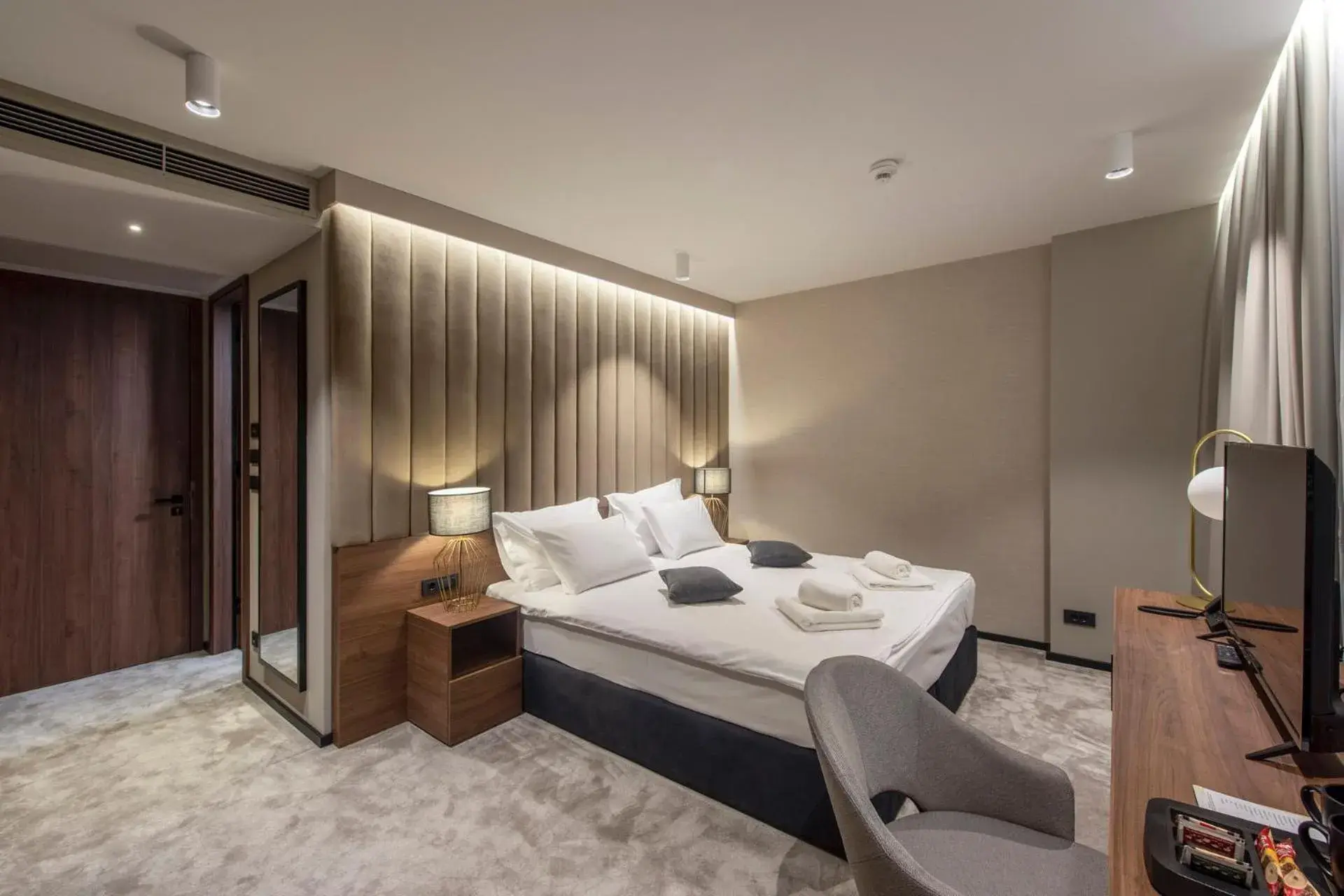 Standard King Room - single occupancy in Hotel Turist Standard King Room - single occupancy in Hotel Turist