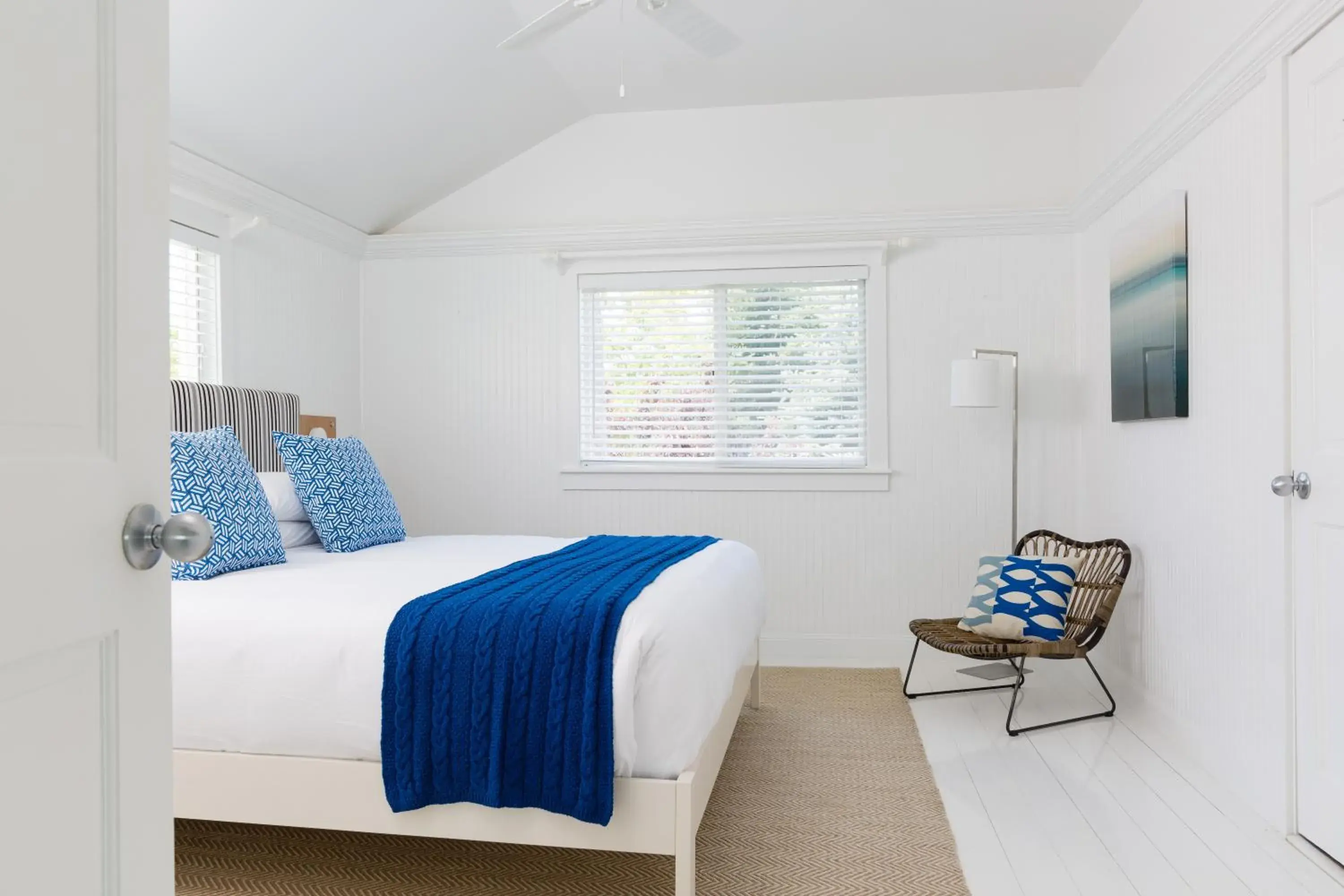 One-Bedroom Cottage in Blue - Inn on the Beach One-Bedroom Cottage in Blue - Inn on the Beach