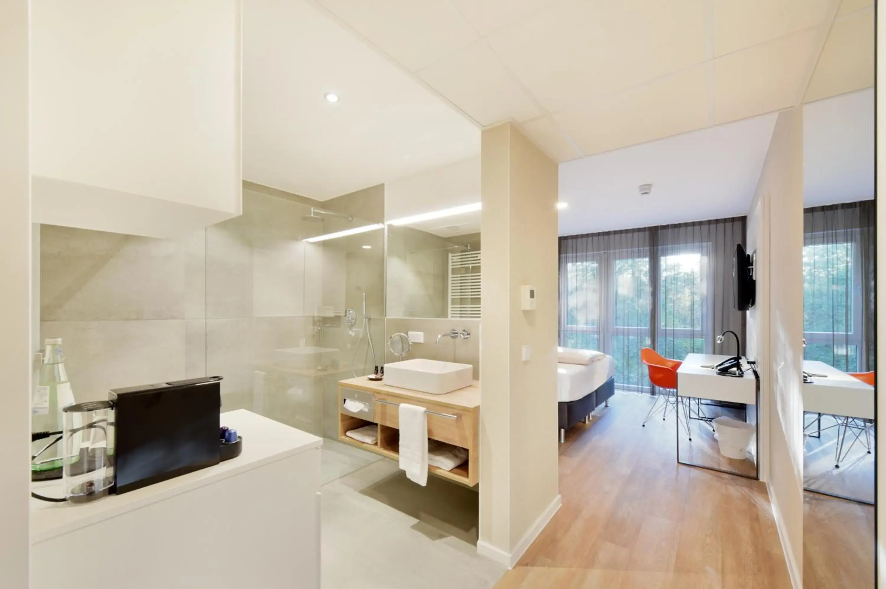 Comfort Room in K-Apart Hotel & Boardinghouse Comfort Room in K-Apart Hotel & Boardinghouse