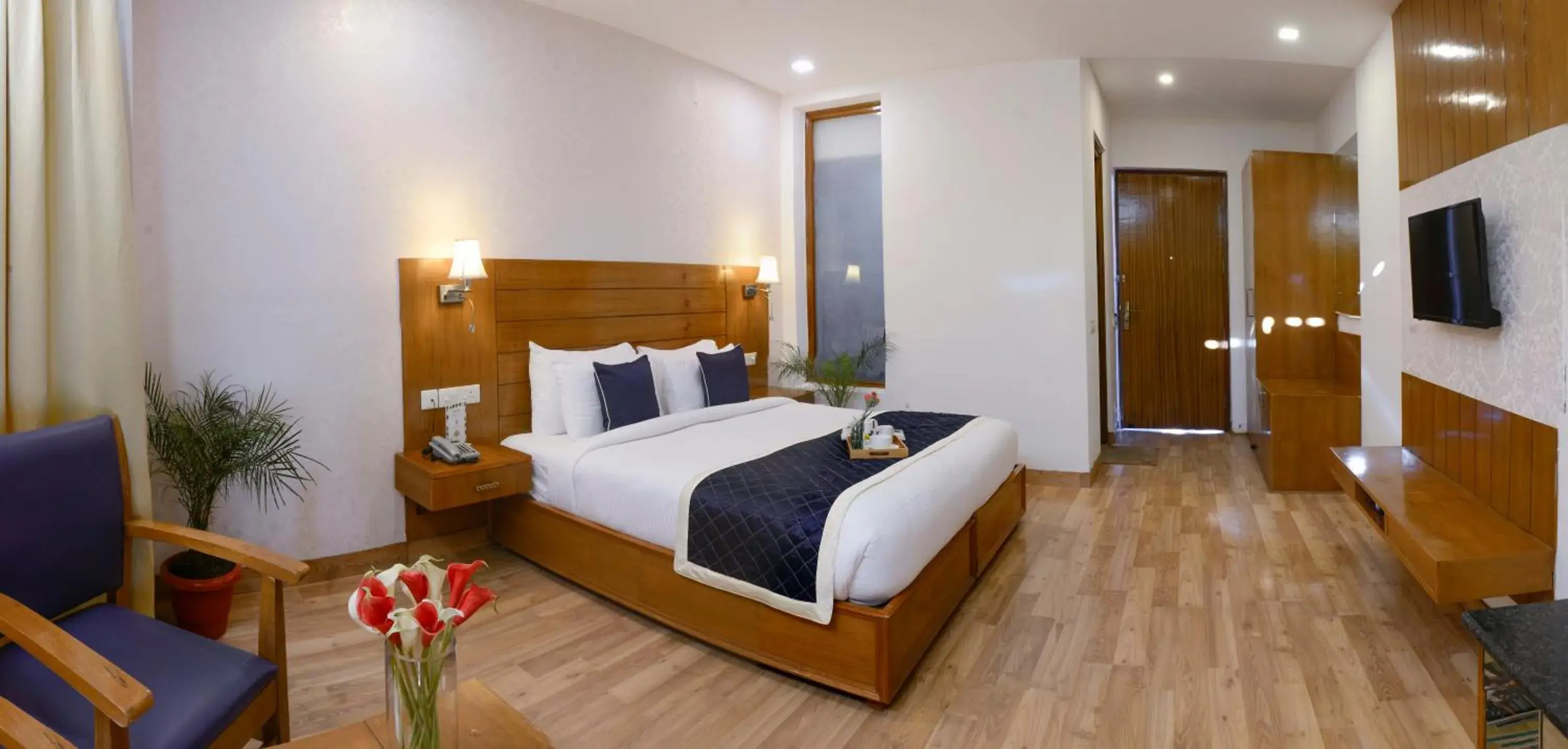 Deluxe Double Room(Apple Room) in TreeHouse Chail Villas Deluxe Double Room(Apple Room) in TreeHouse Chail Villas