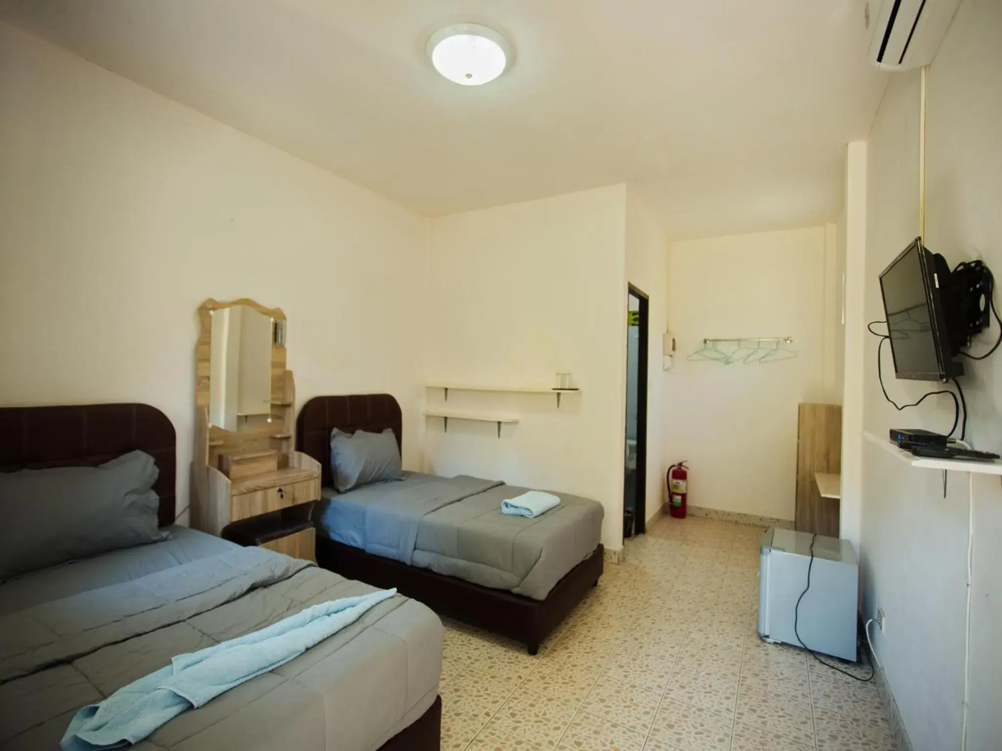 Budget Twin Room in Sea View Resort Budget Twin Room in Sea View Resort