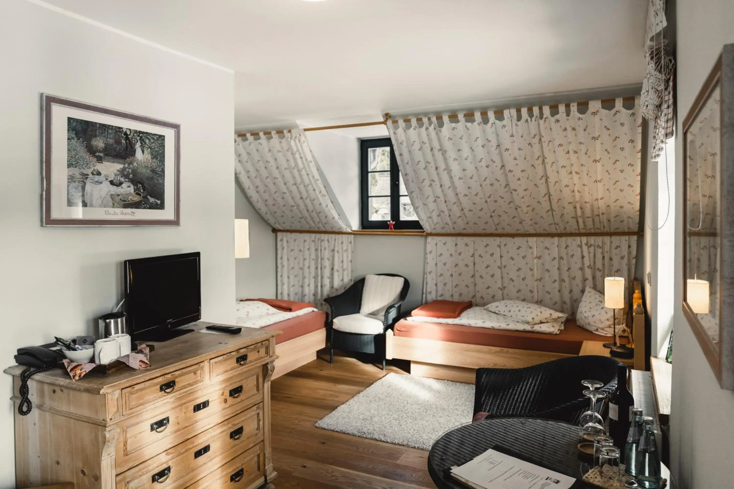 Standard Twin Room - single occupancy in Altsächsischer Gasthof Kleines Vorwerk Standard Twin Room - single occupancy in Altsächsischer Gasthof Kleines Vorwerk