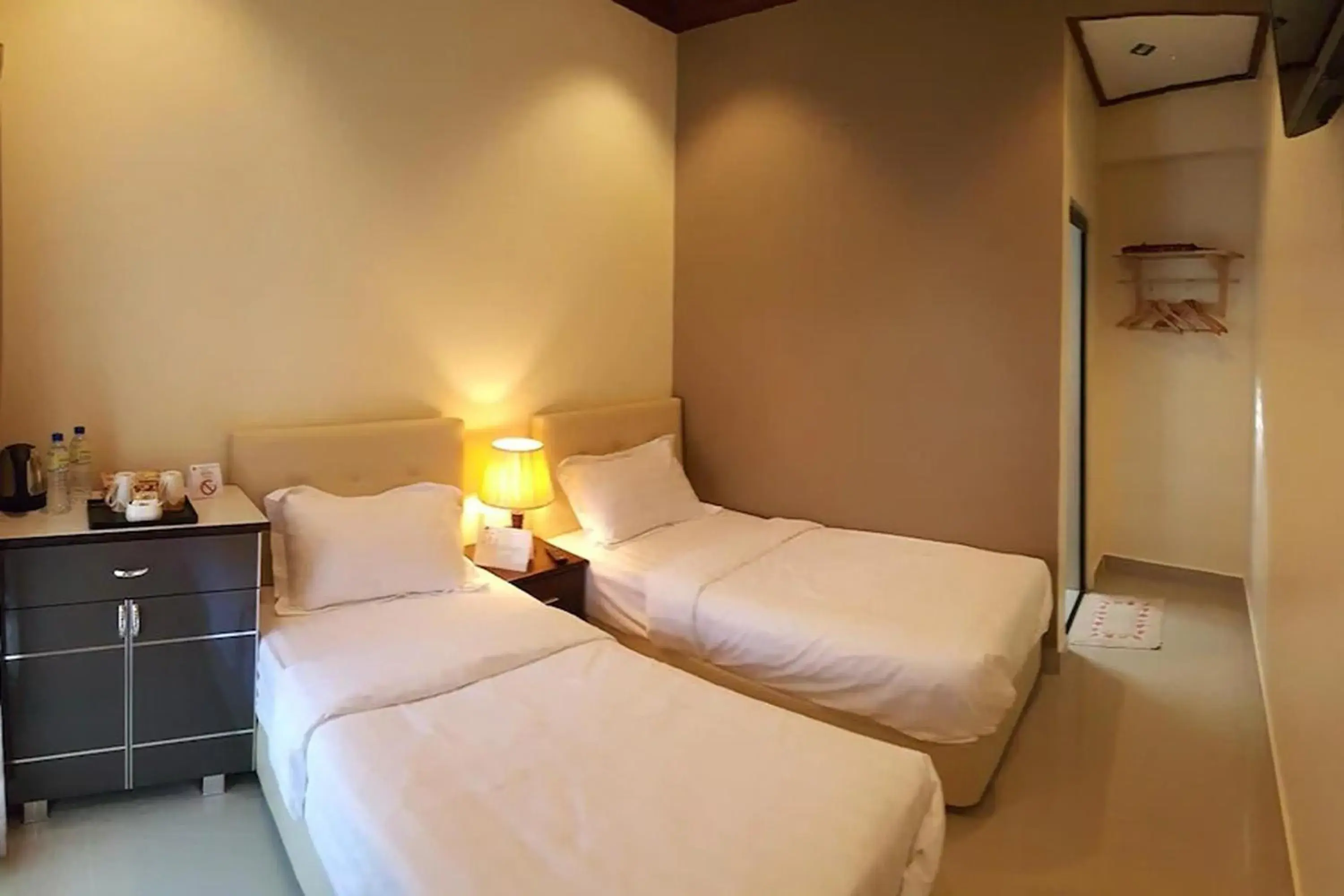 Superior Twin Room in AlSafina Kijal Beach Resort & Restaurant Superior Twin Room in AlSafina Kijal Beach Resort & Restaurant