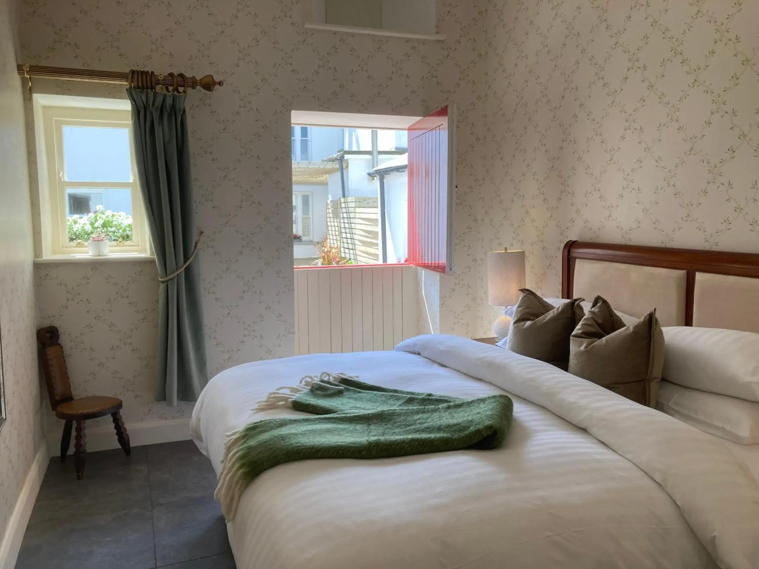 Double Room with Patio in Armada House Double Room with Patio in Armada House