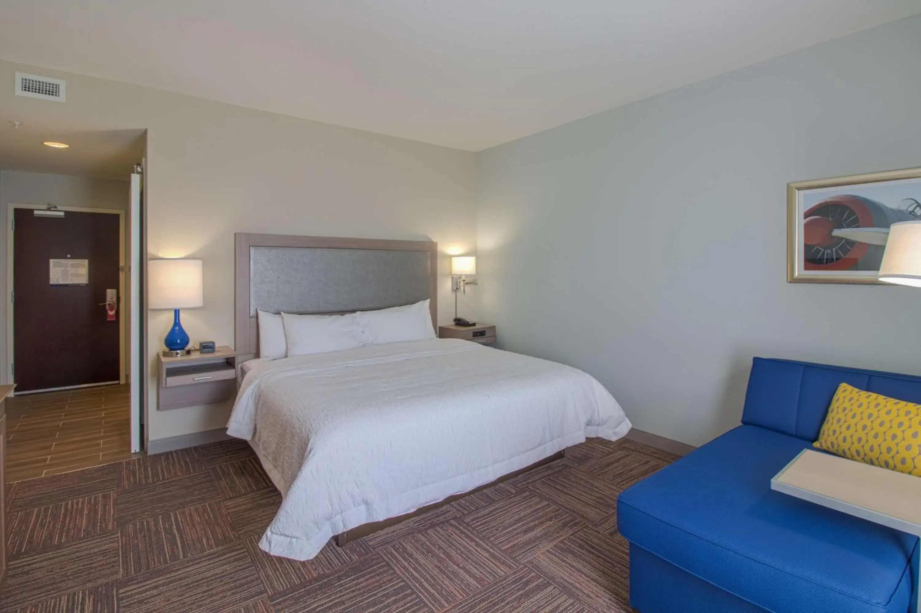 King Room - Non-Smoking in Hampton Inn Crestview South I-10, Fl King Room - Non-Smoking in Hampton Inn Crestview South I-10, Fl