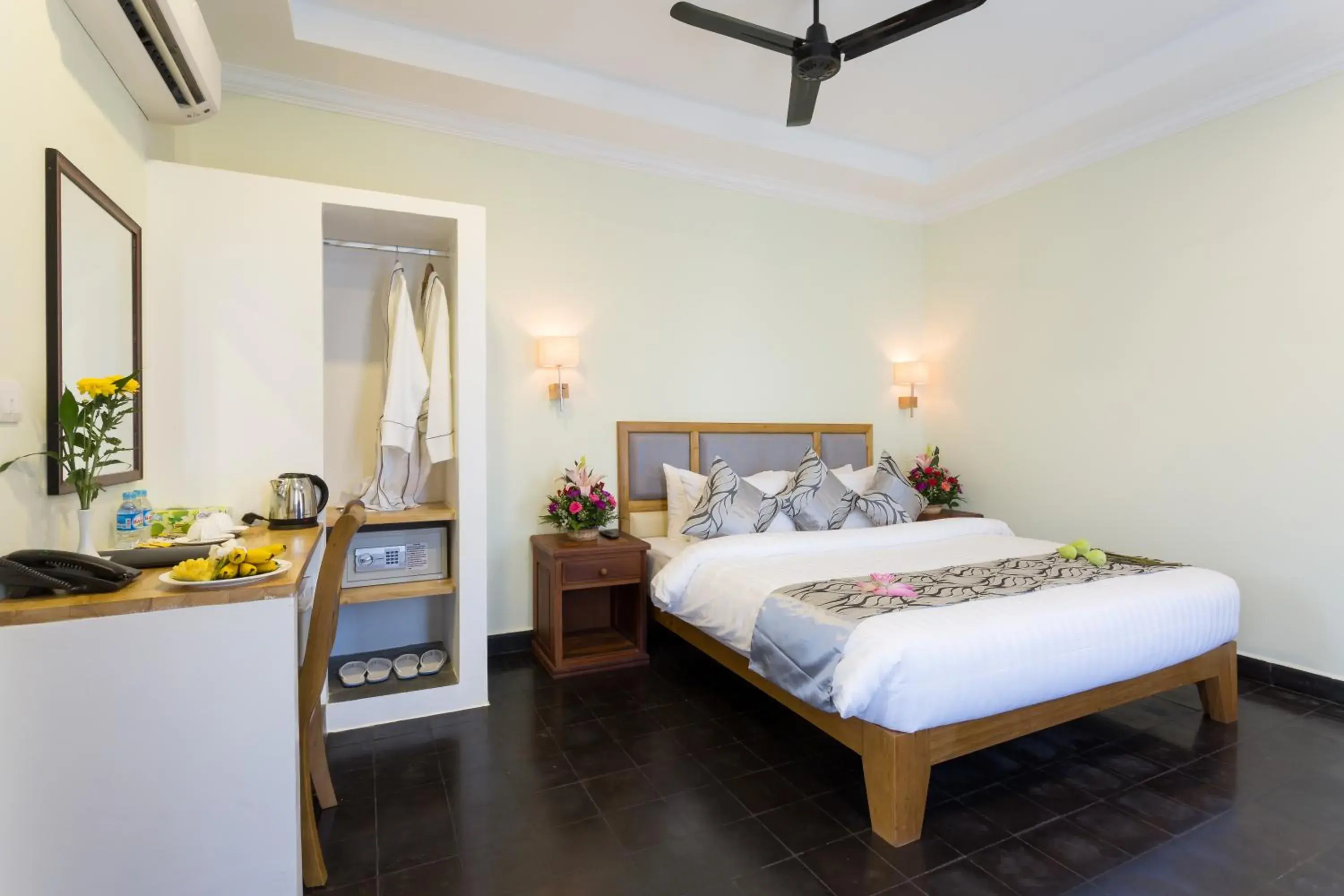 Deluxe Single Room in Grand Bayon Siem Reap Hotel Deluxe Single Room in Grand Bayon Siem Reap Hotel