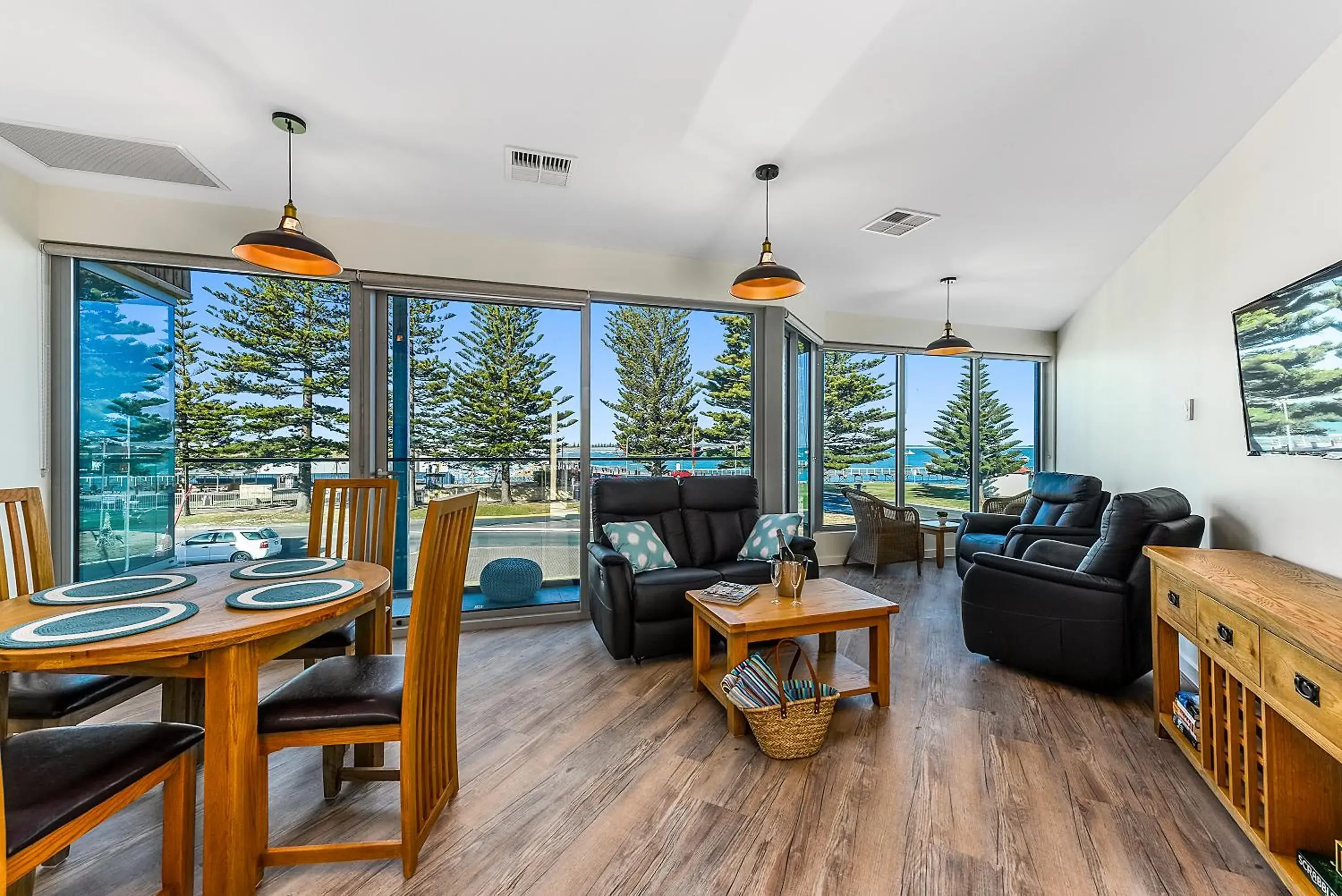 Two-Bedroom Apartment with Ocean View - Ringwood in Bonnies of Beachport Two-Bedroom Apartment with Ocean View - Ringwood in Bonnies of Beachport