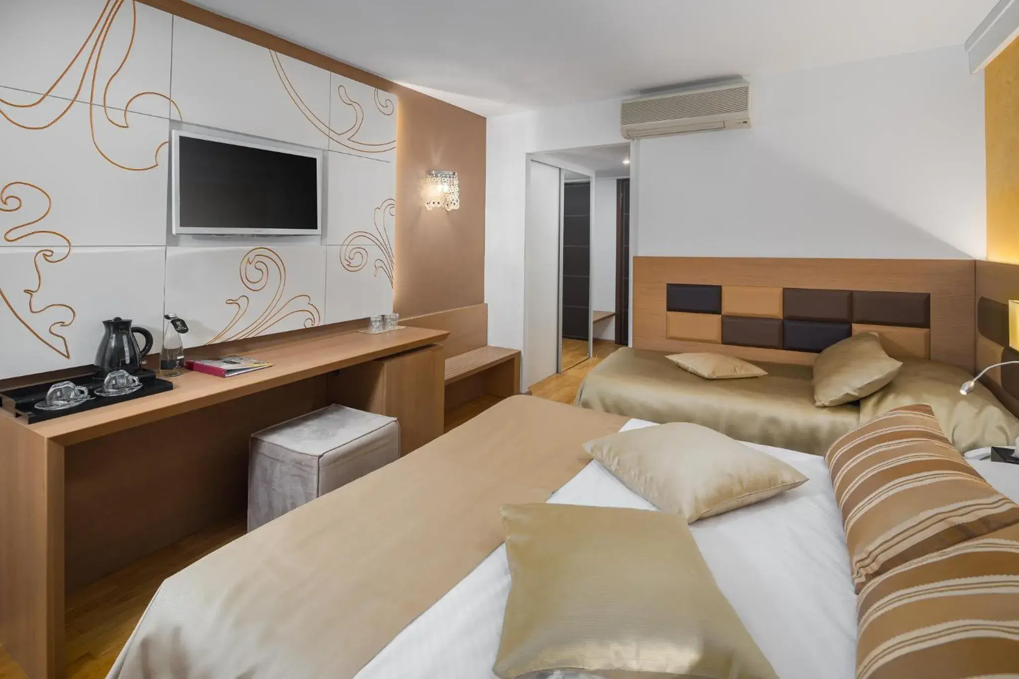 Comfort Double Room in Hotel Cittar Comfort Double Room in Hotel Cittar