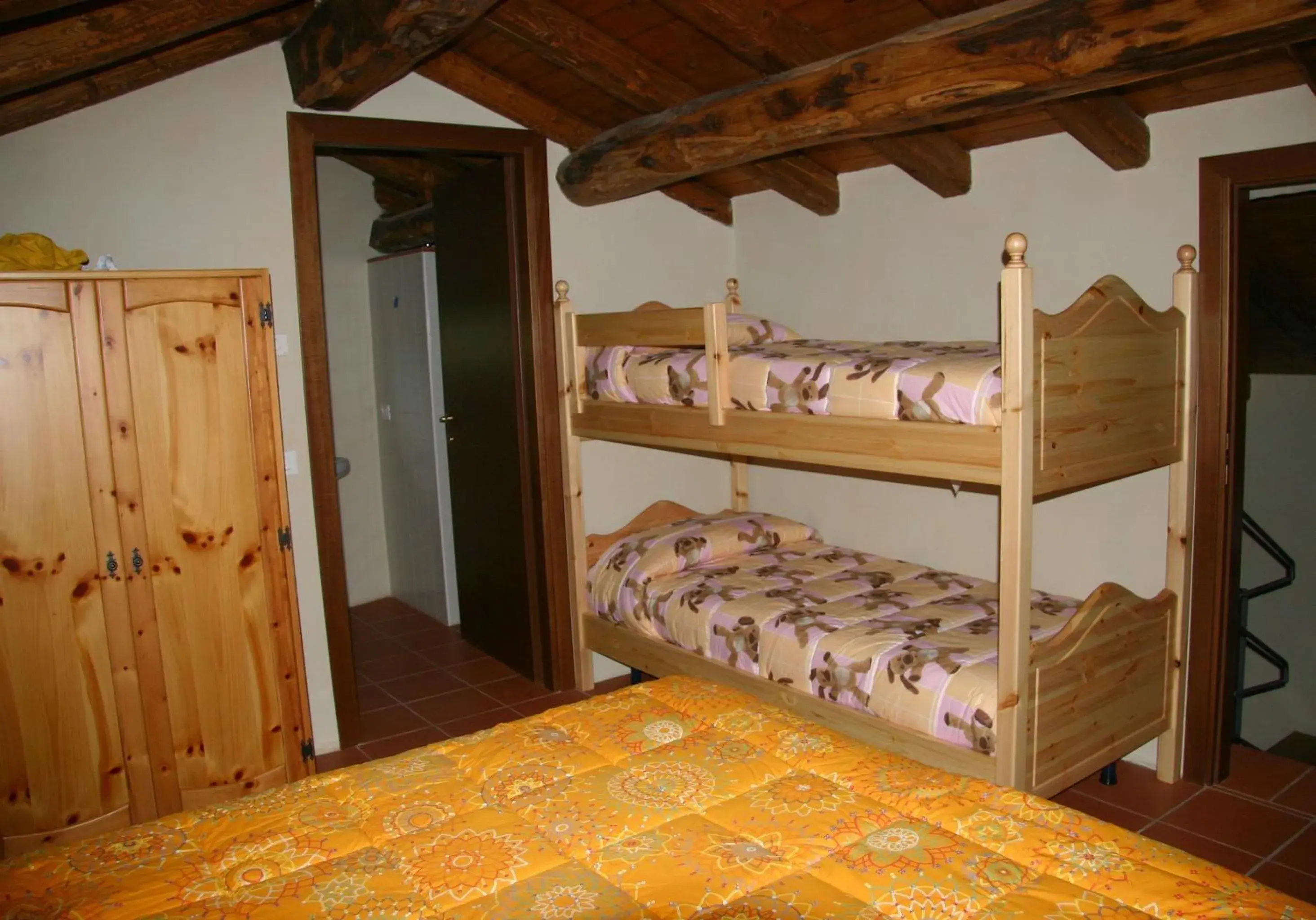 Quadruple Room with Private Bathroom in Casa Torre Quadruple Room with Private Bathroom in Casa Torre