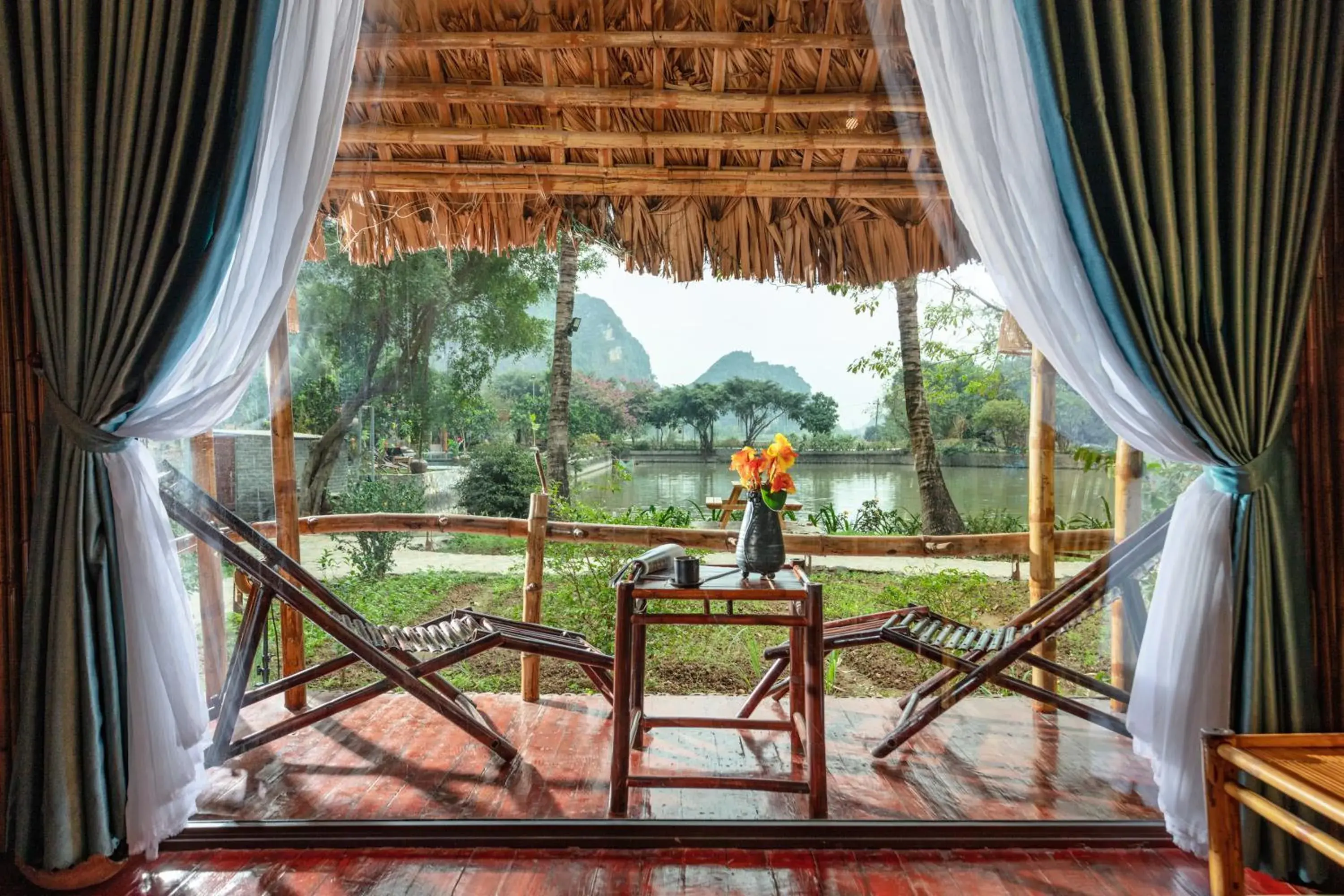 Studio Double Lake View in An's Eco Garden Resort Studio Double Lake View in An's Eco Garden Resort