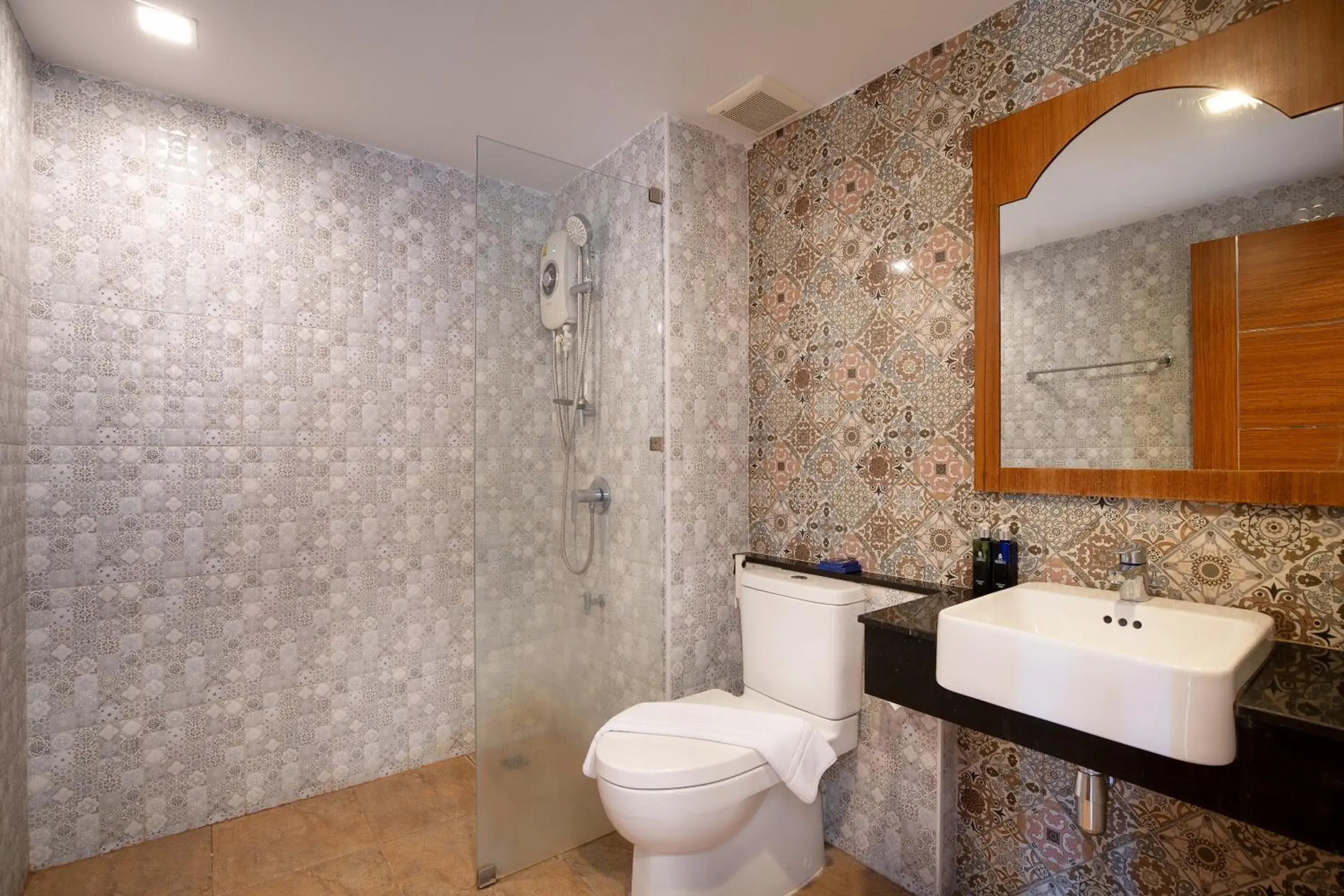 Deluxe Double Room with Balcony in Casa Marocc Hotel Deluxe Double Room with Balcony in Casa Marocc Hotel