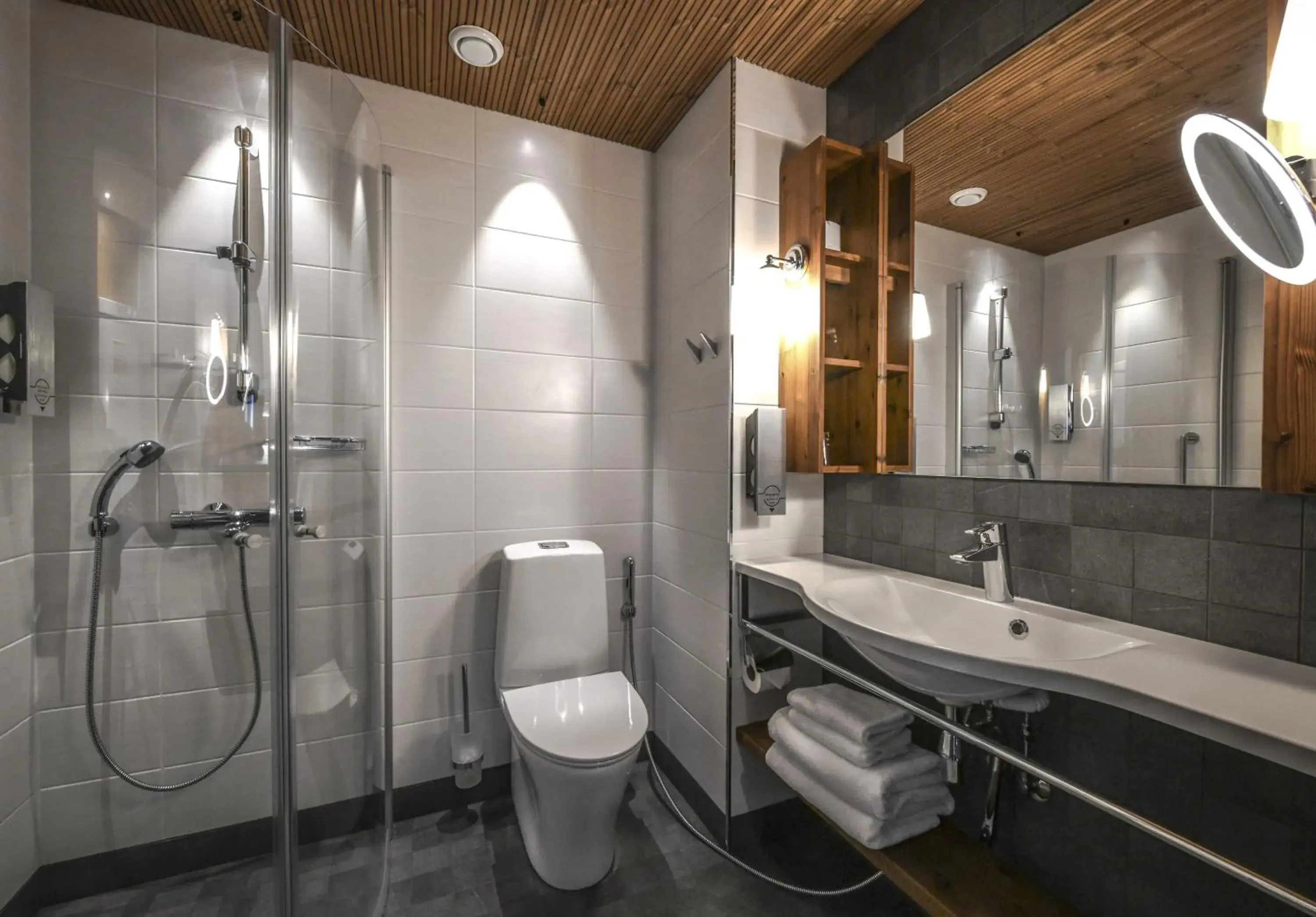 Single Room with Balcony in Hotel Aateli Hillside Single Room with Balcony in Hotel Aateli Hillside