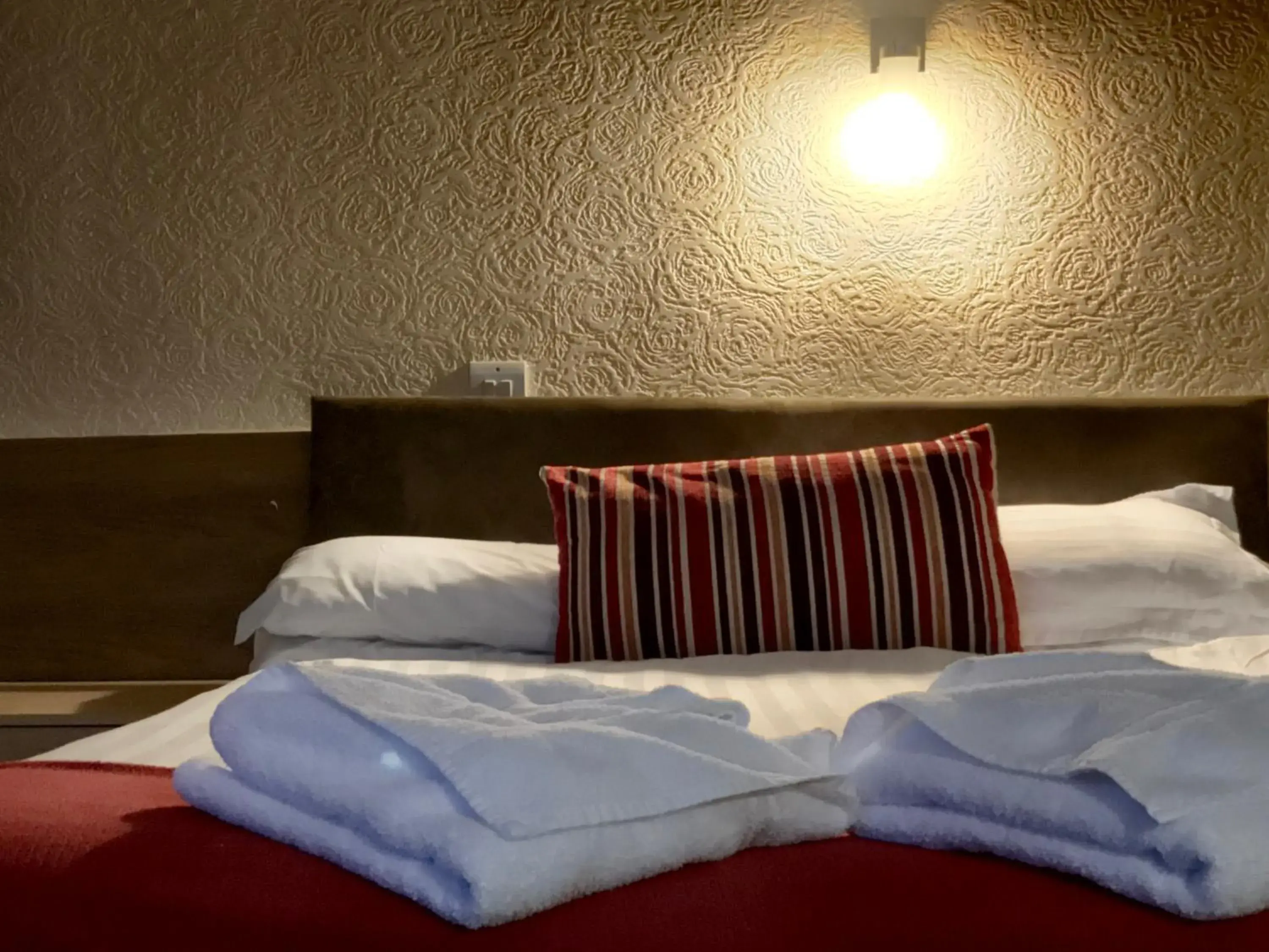 Double Room - Disability Access in Glenlossie Guest House Double Room - Disability Access in Glenlossie Guest House